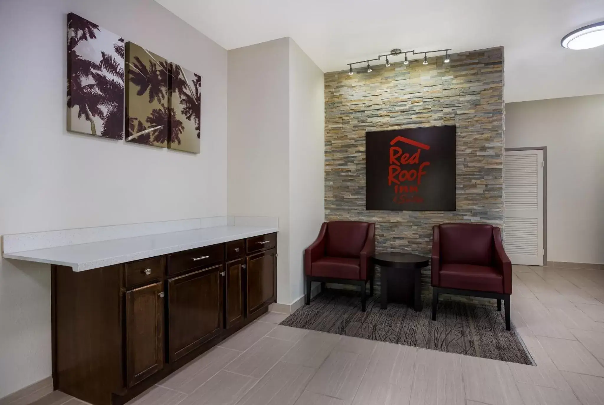 Lobby or reception in Red Roof Inn & Suites Thomasville