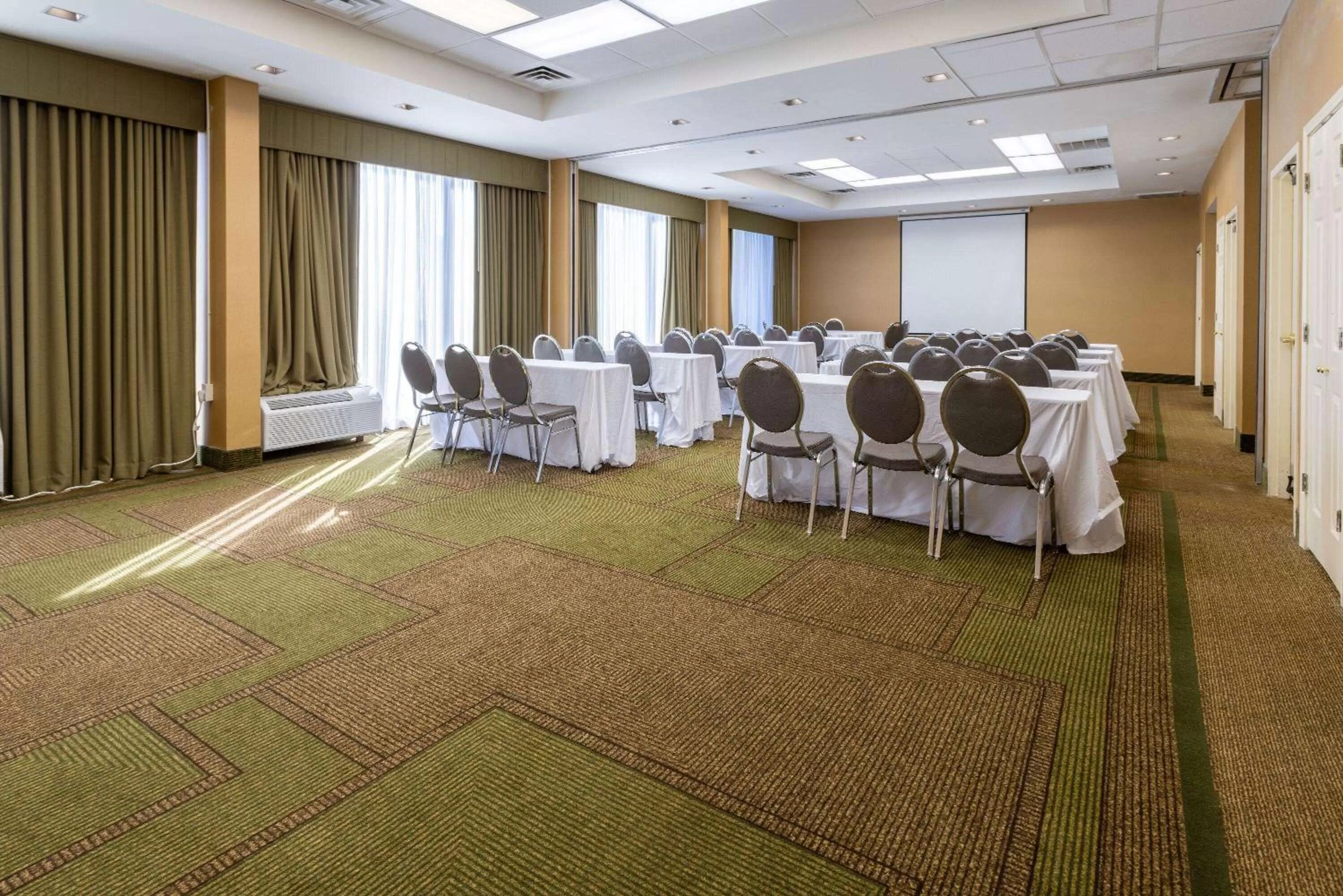 Meeting/conference room in La Quinta Inn & Suites by Wyndham Kingsport TriCities