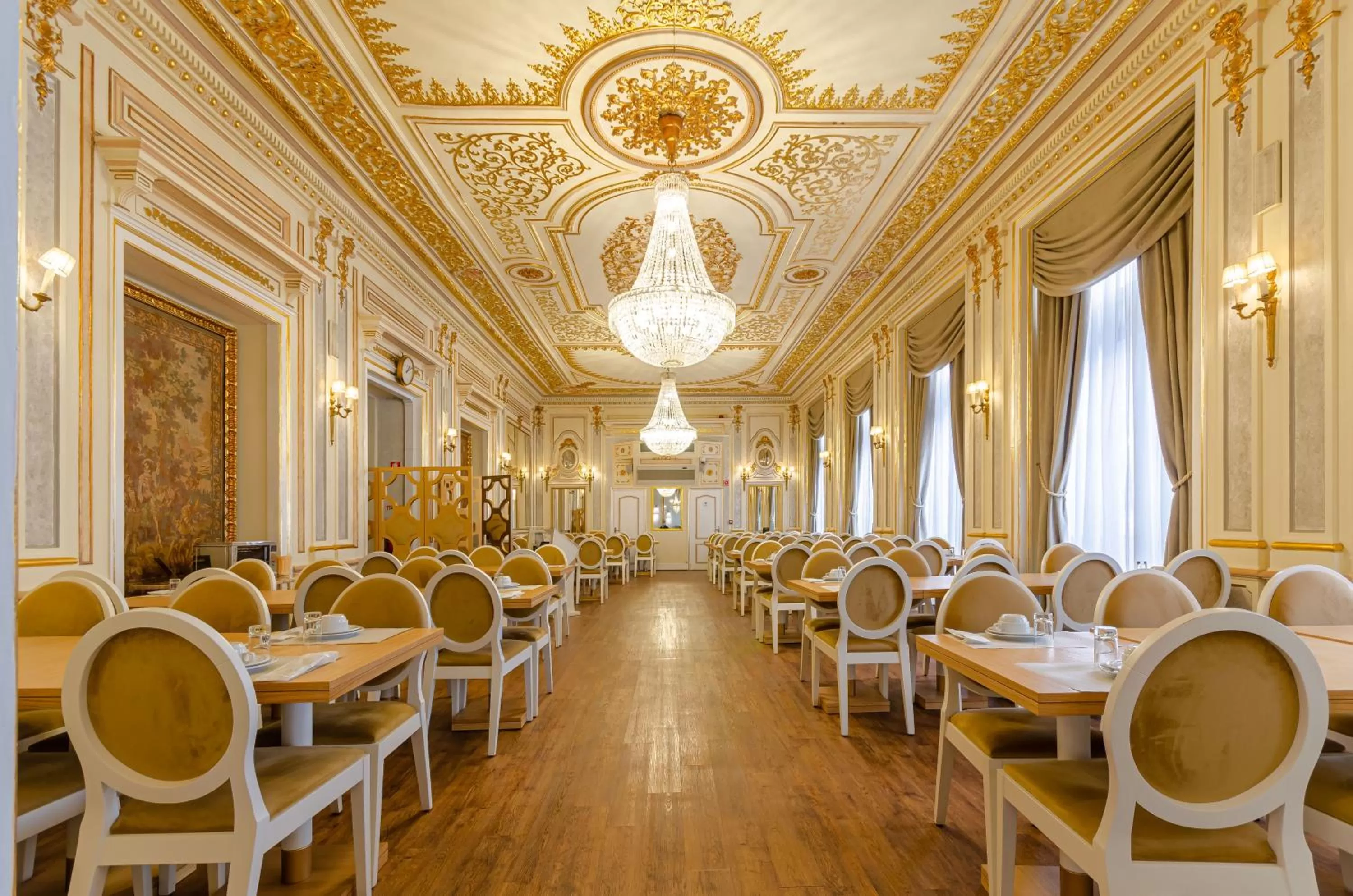 Restaurant/places to eat in Hotel Borges Chiado