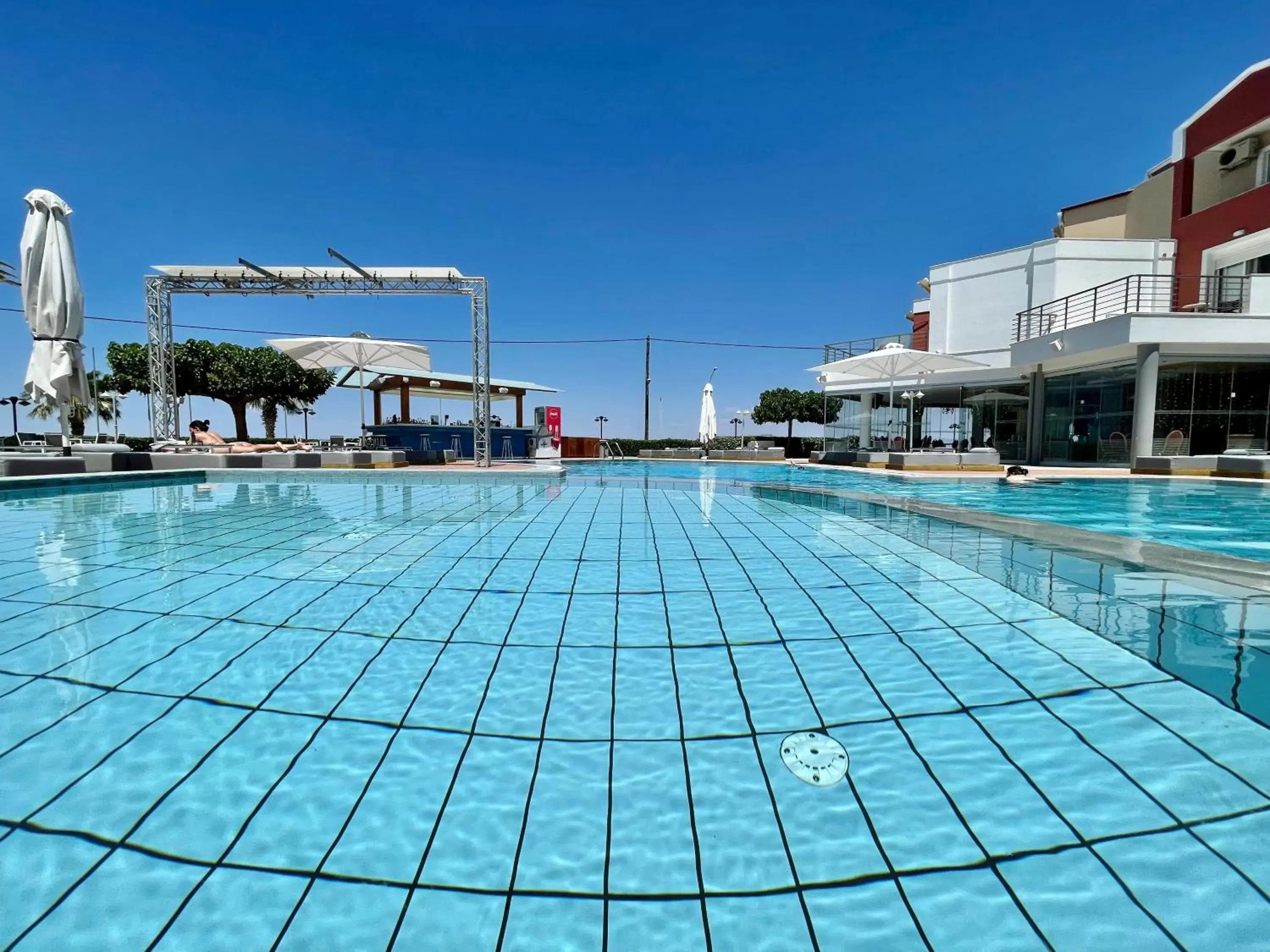 Swimming Pool in Heliotrope Hotels