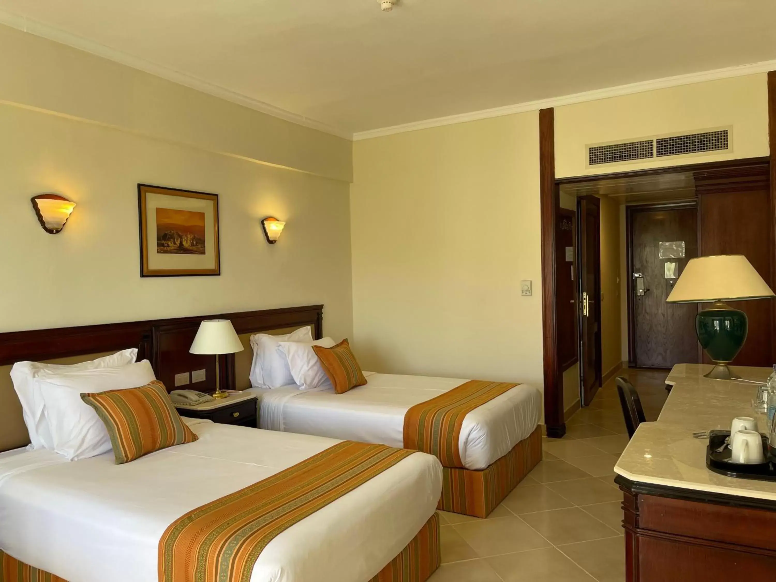 Photo of the whole room, Bed in Grand Oasis Resort
