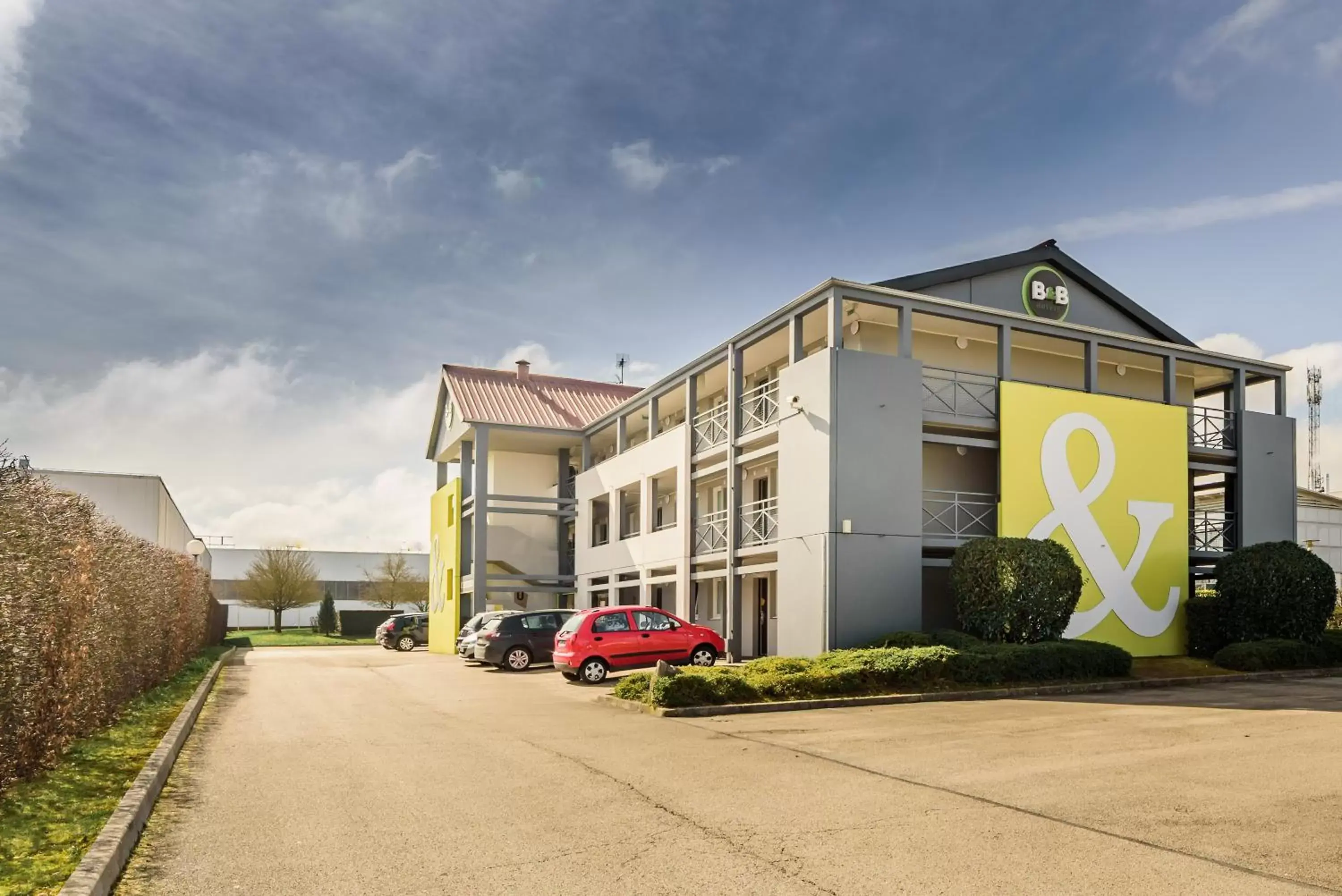 Facade/entrance, Property Building in B&B HOTEL Dijon Marsannay