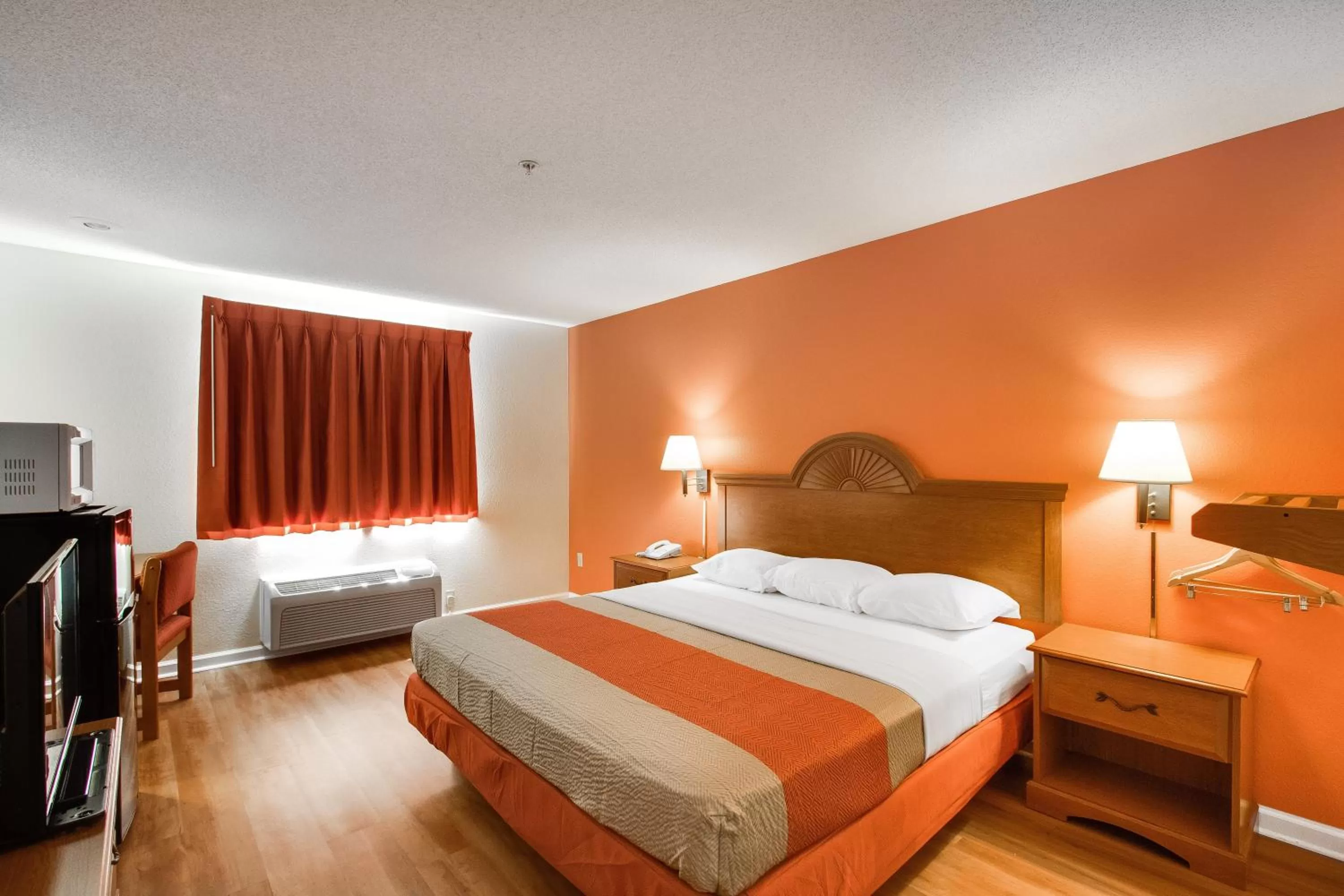 Bedroom, Bed in Motel 6-Hinesville, GA