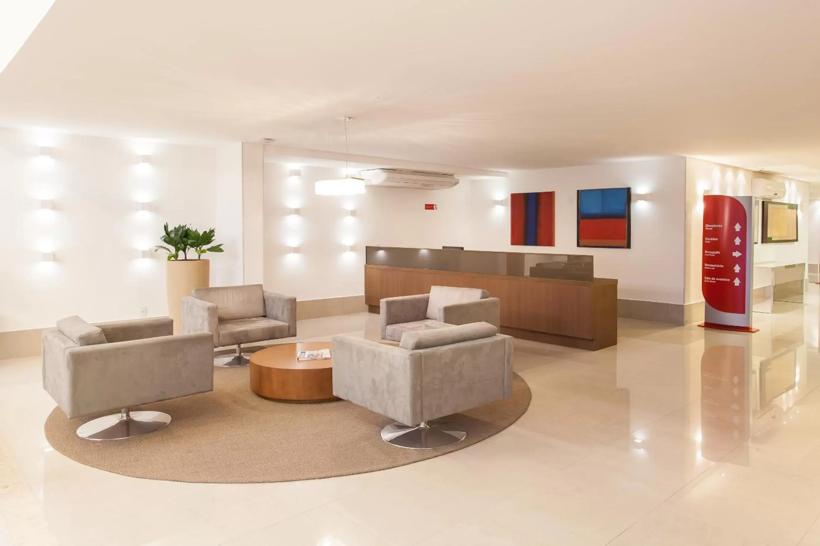 Lobby or reception, Seating Area in Ramada Hotel & Suites Campos Pelinca