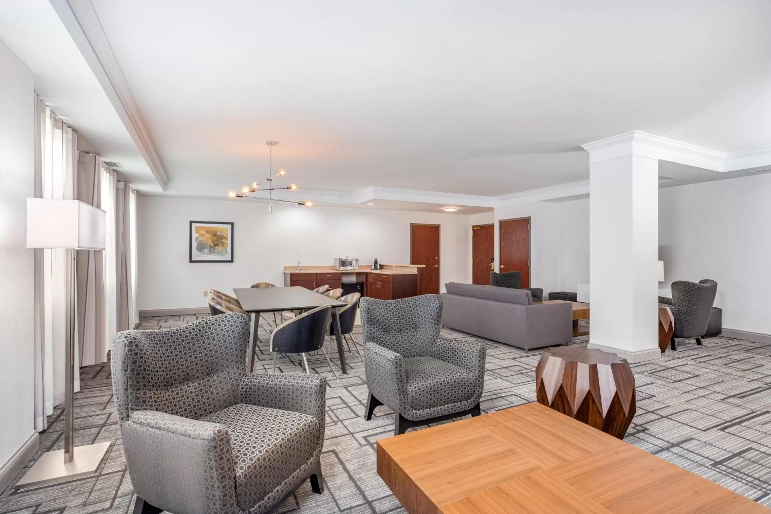 Photo of the whole room in Holiday Inn Lafayette-City Centre by IHG