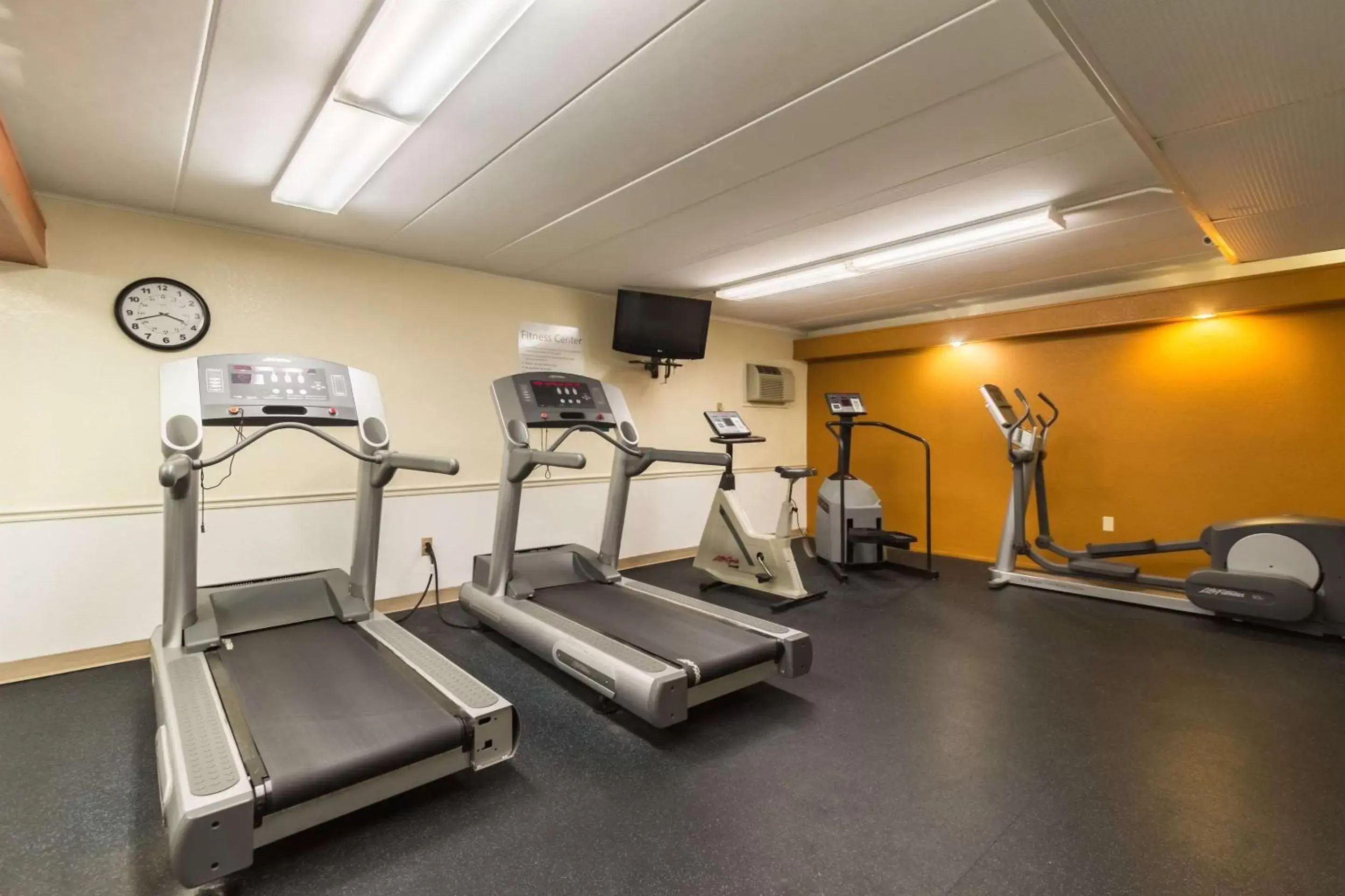 Fitness centre/facilities, Fitness Center/Facilities in Quality Inn & Suites Conference Center West Chester