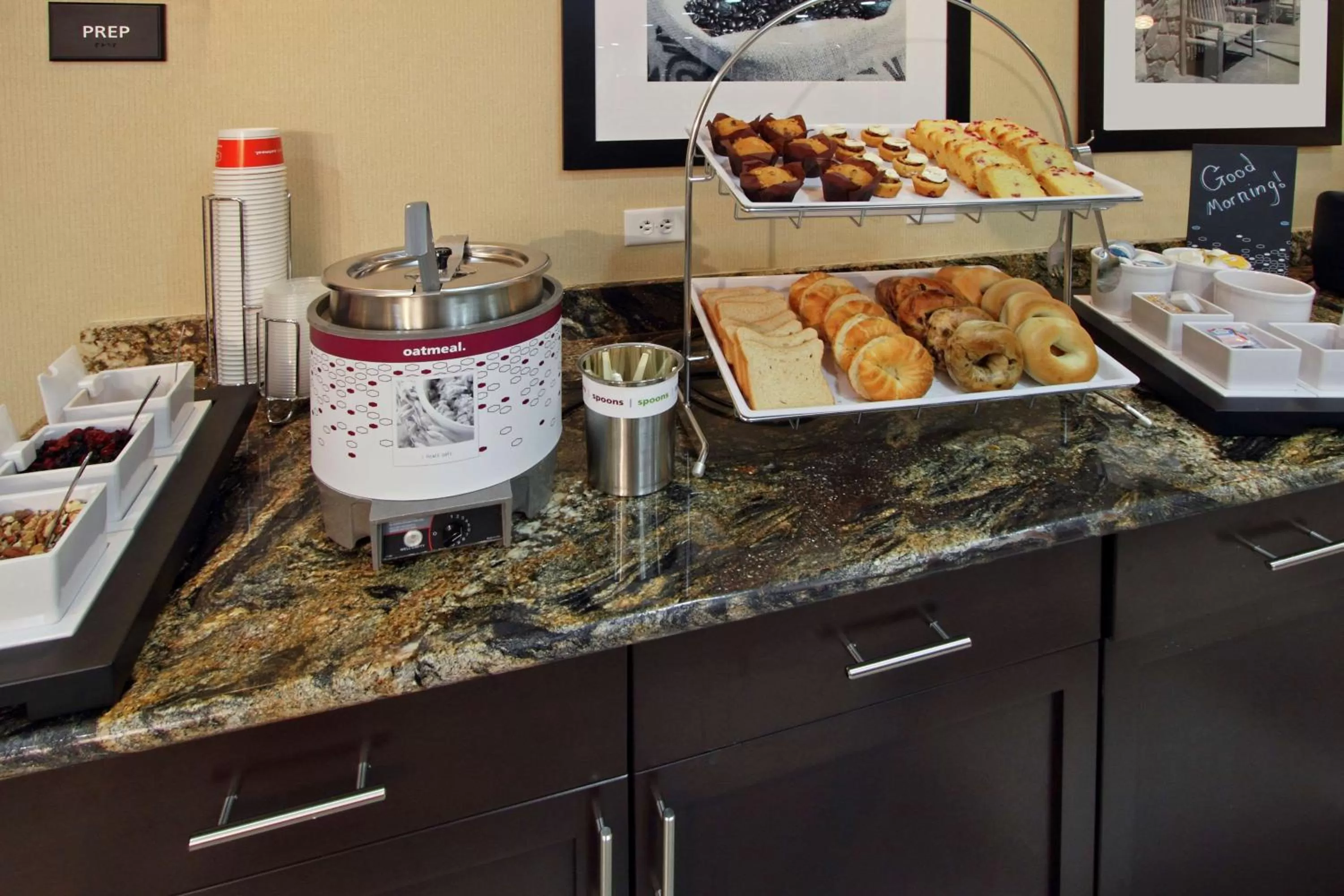 Dining area in Hampton Inn Richland/South Jackson