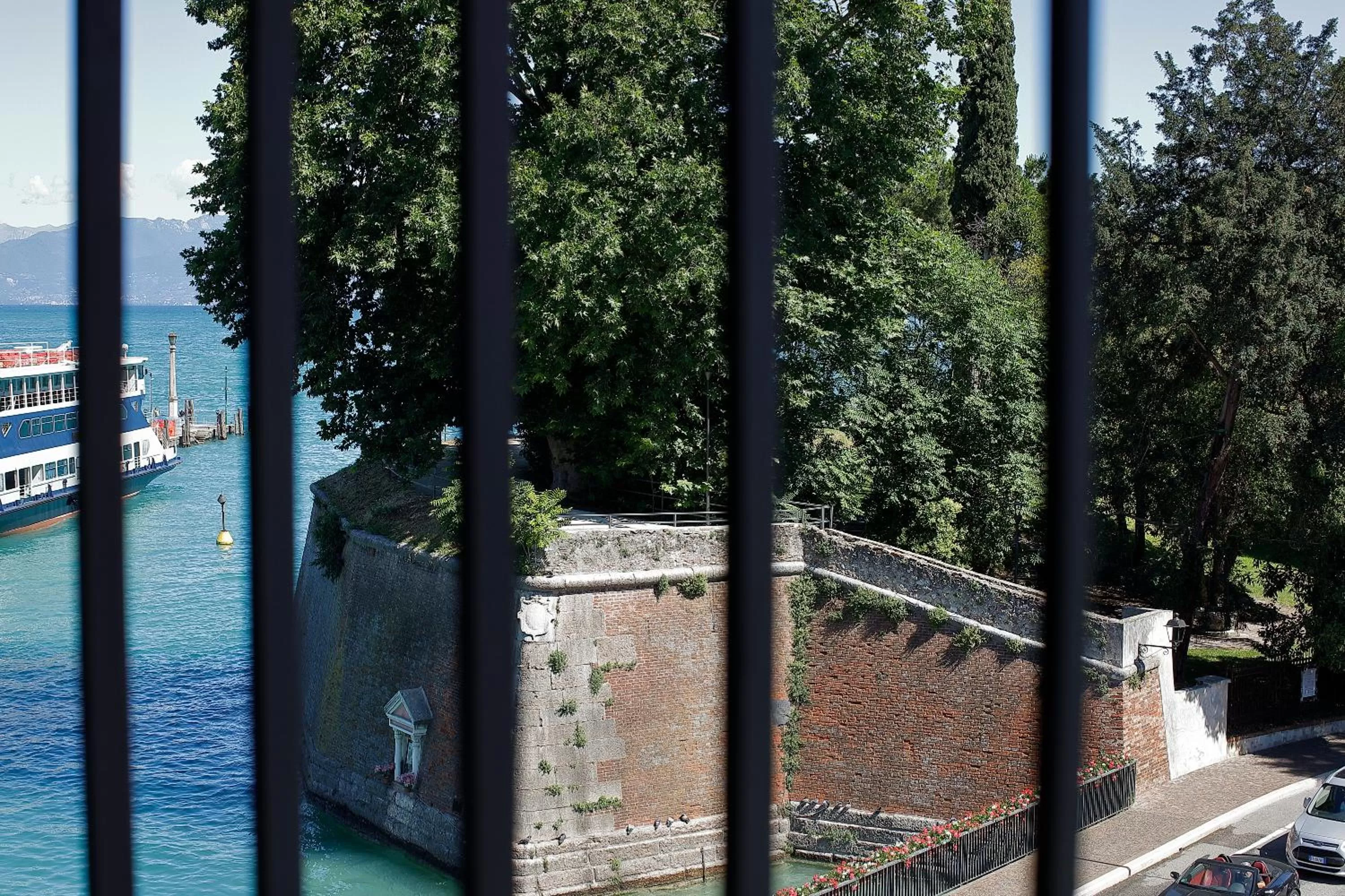 Lake view in Hotel Bell'arrivo by Dori