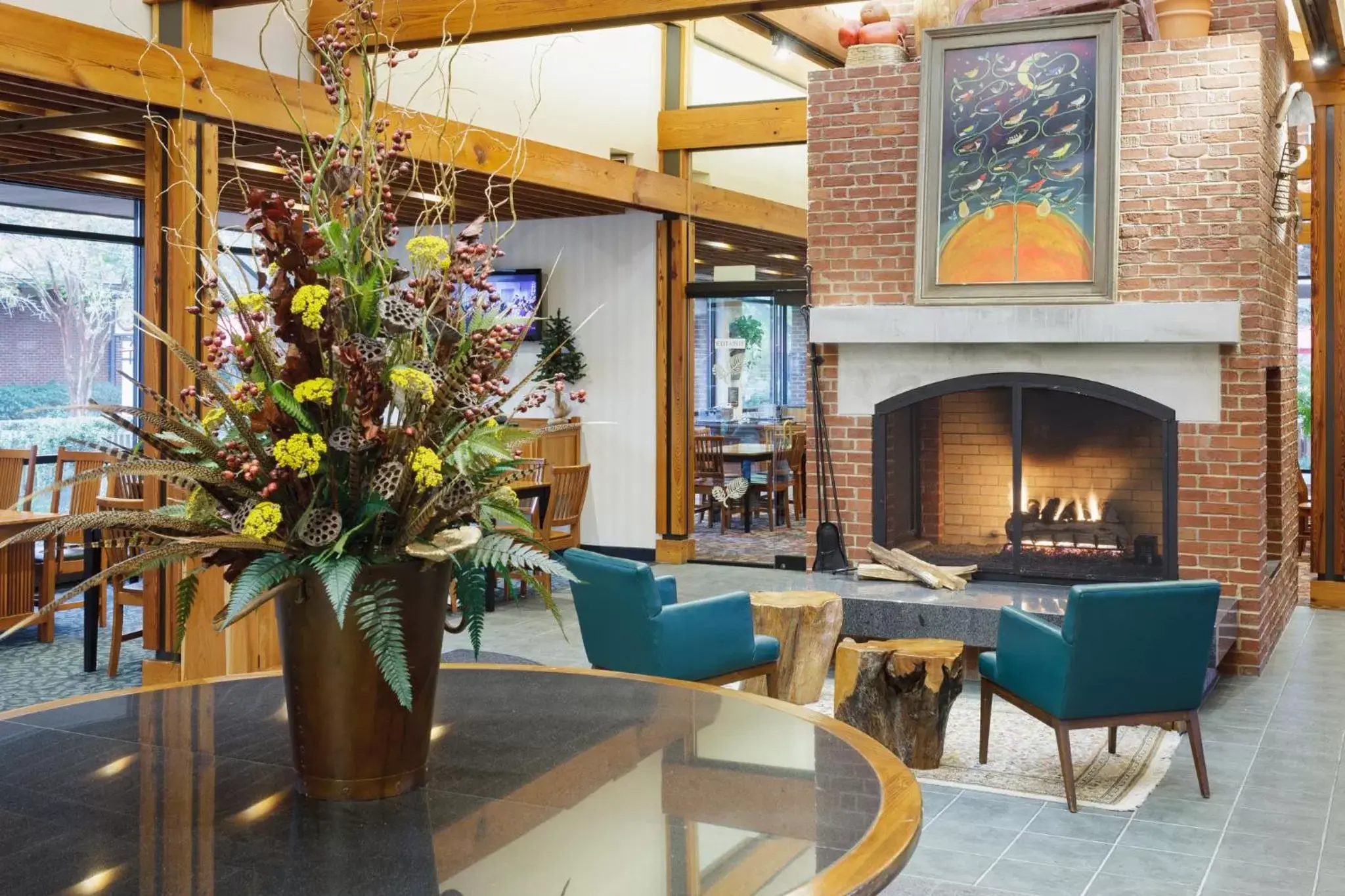 Lobby or reception, Lounge/Bar in Williamsburg Woodlands Hotel & Suites