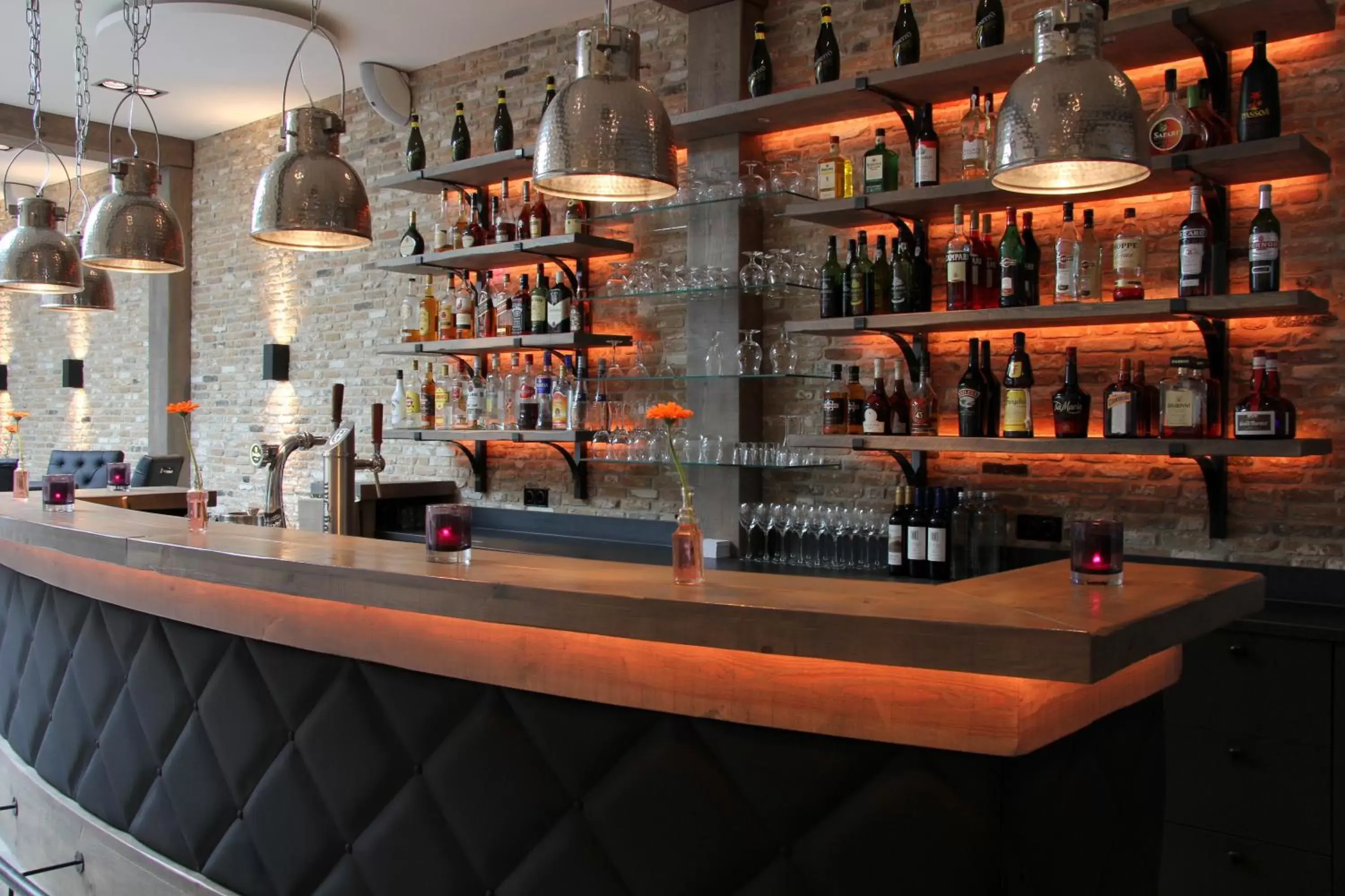 Lounge or bar, Lounge/Bar in Het Wapen van Noordwijkerhout