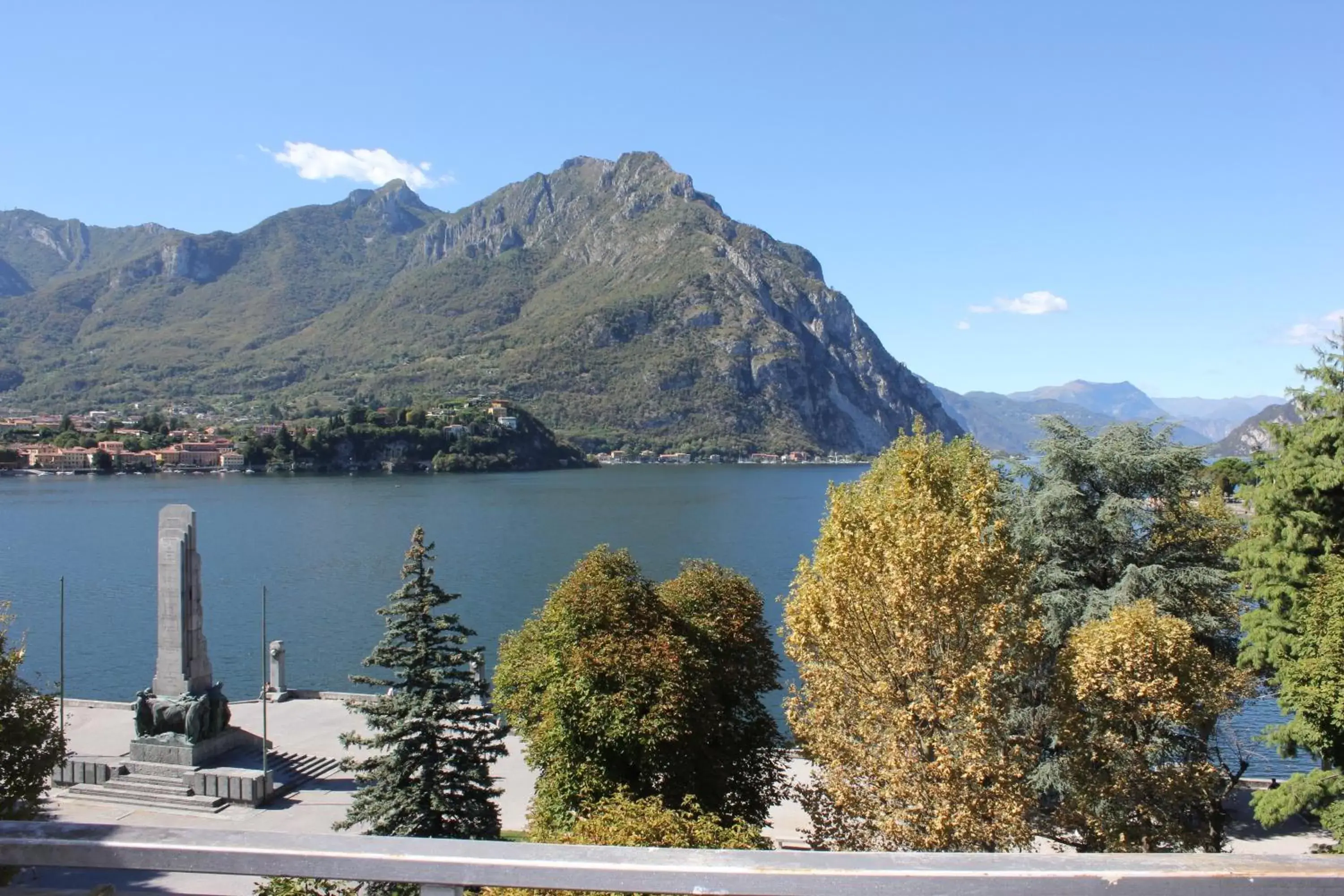 Lake view, Mountain View in Hotel Alberi