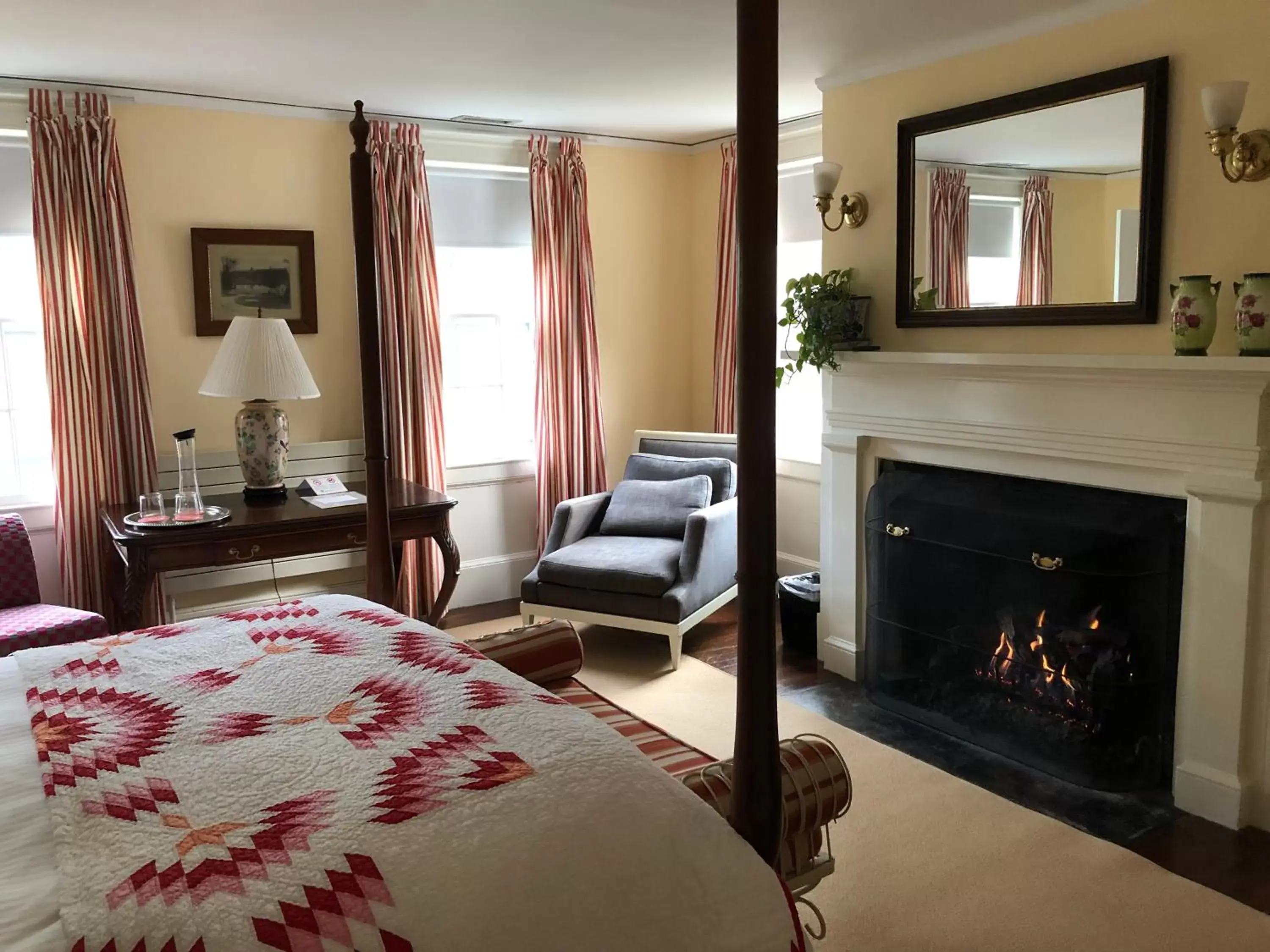 Seating Area in Bridgehampton Inn