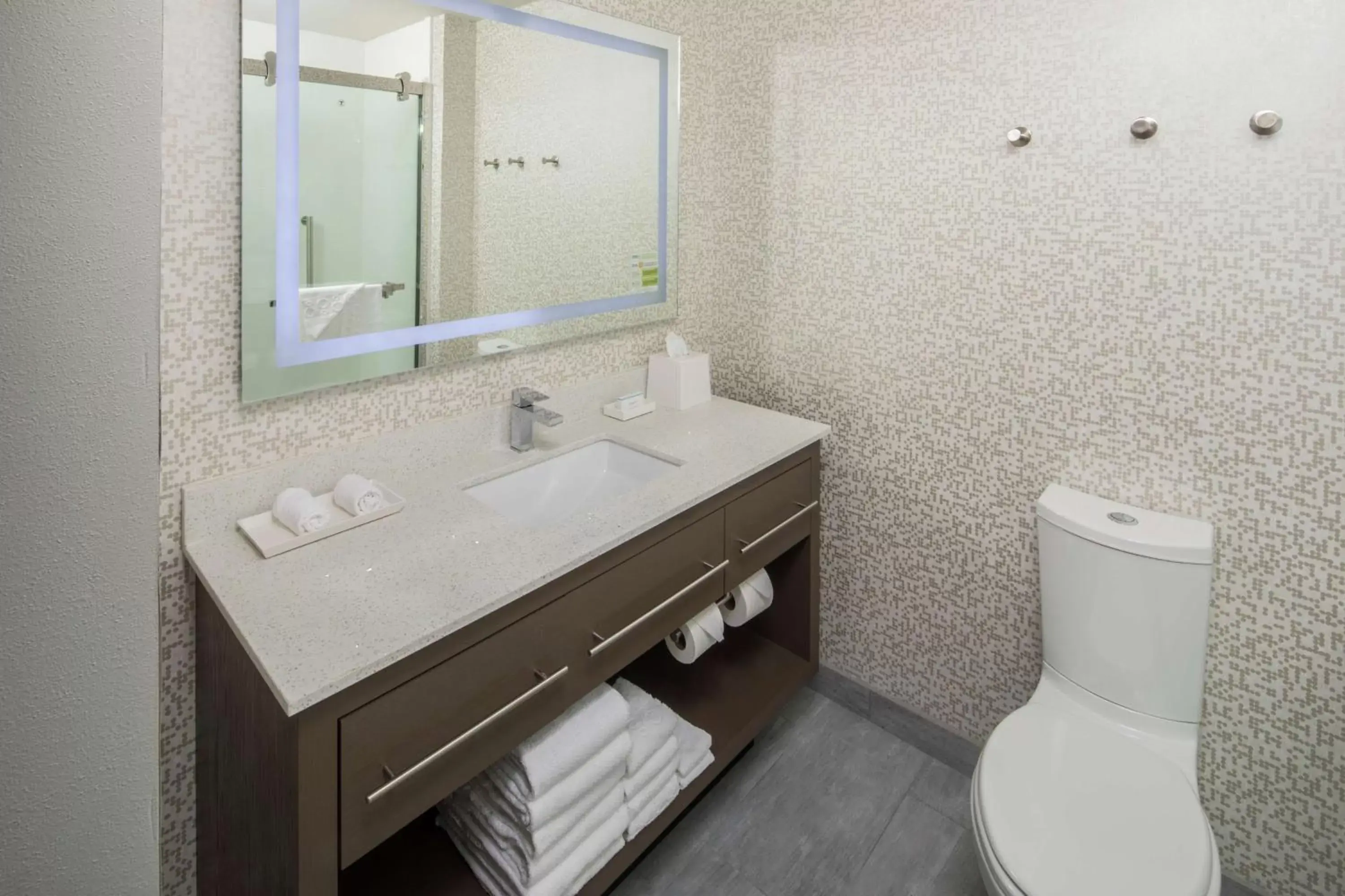 Bathroom in Home2 Suites by Hilton Owasso