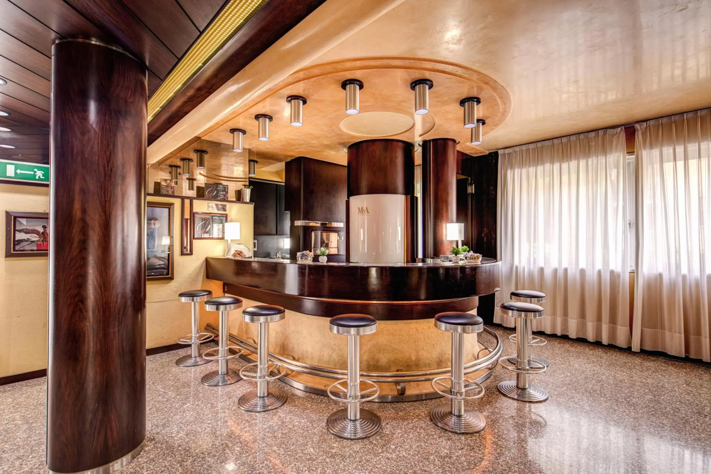 Lounge or bar in Venice Michelangelo Hotel Lounge or bar in Venice Michelangelo Hotel