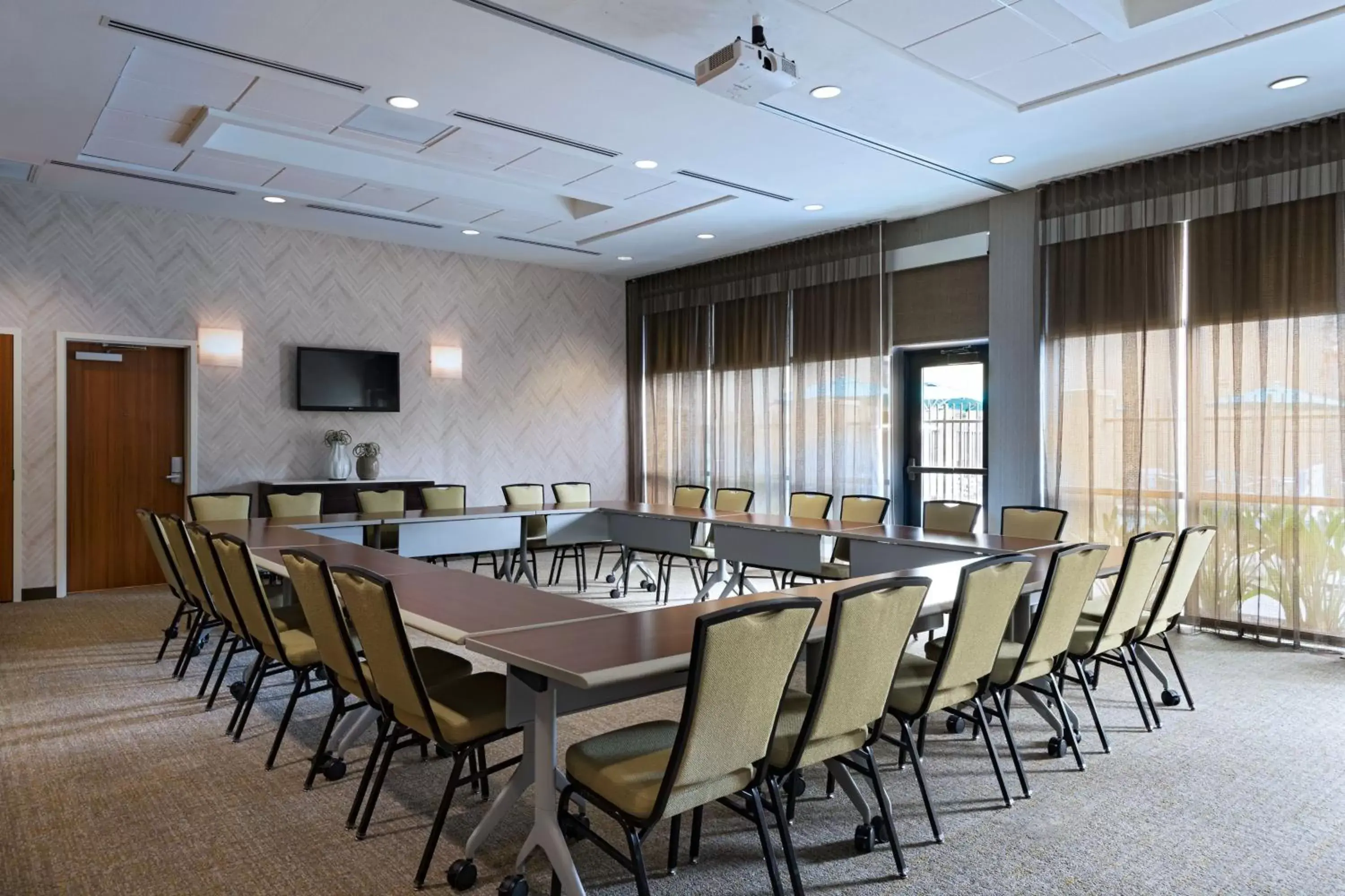 Meeting/conference room in Springhill Suites by Marriott Anaheim Maingate