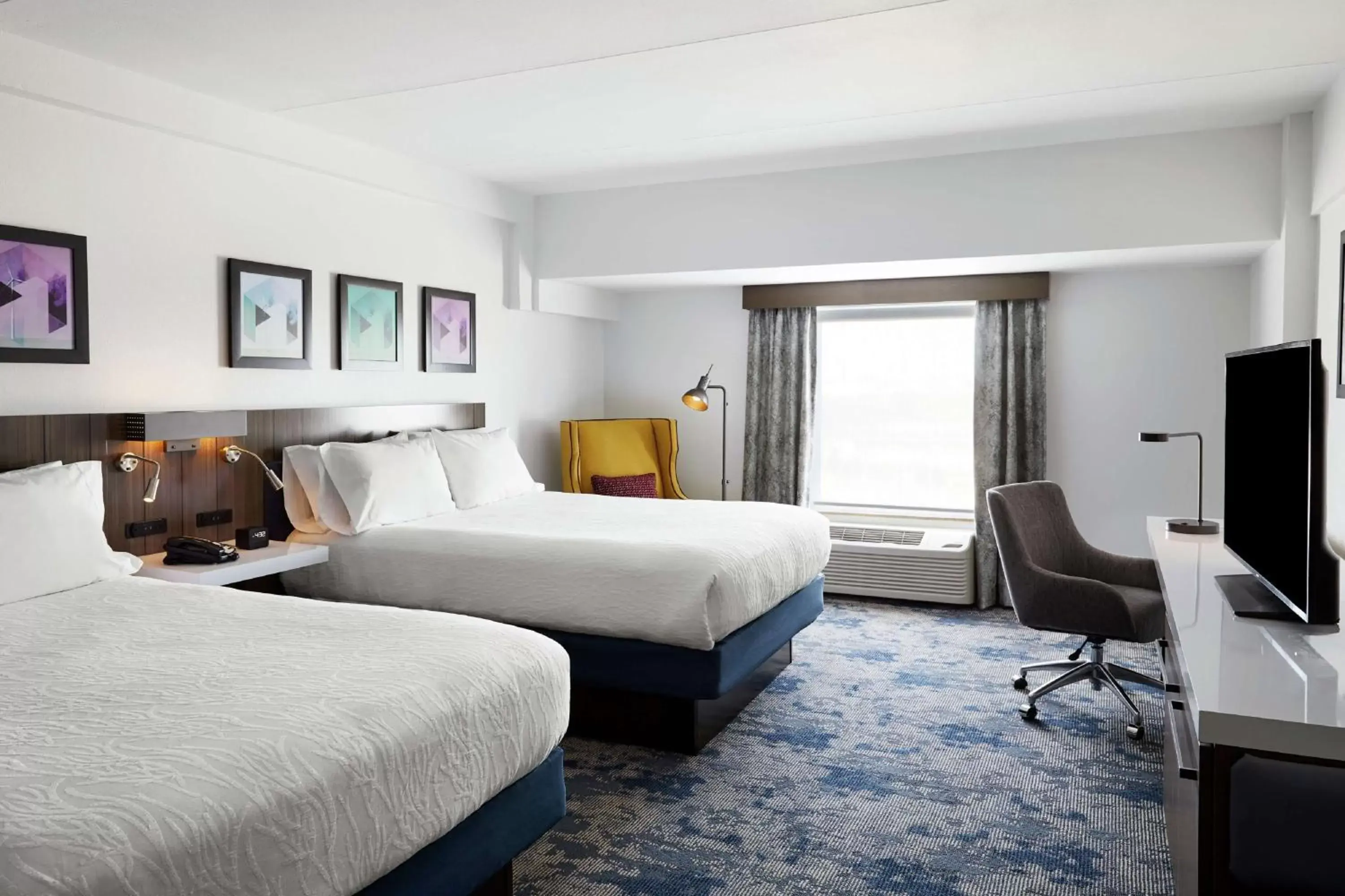 Bedroom in Hilton Garden Inn Champaign/ Urbana