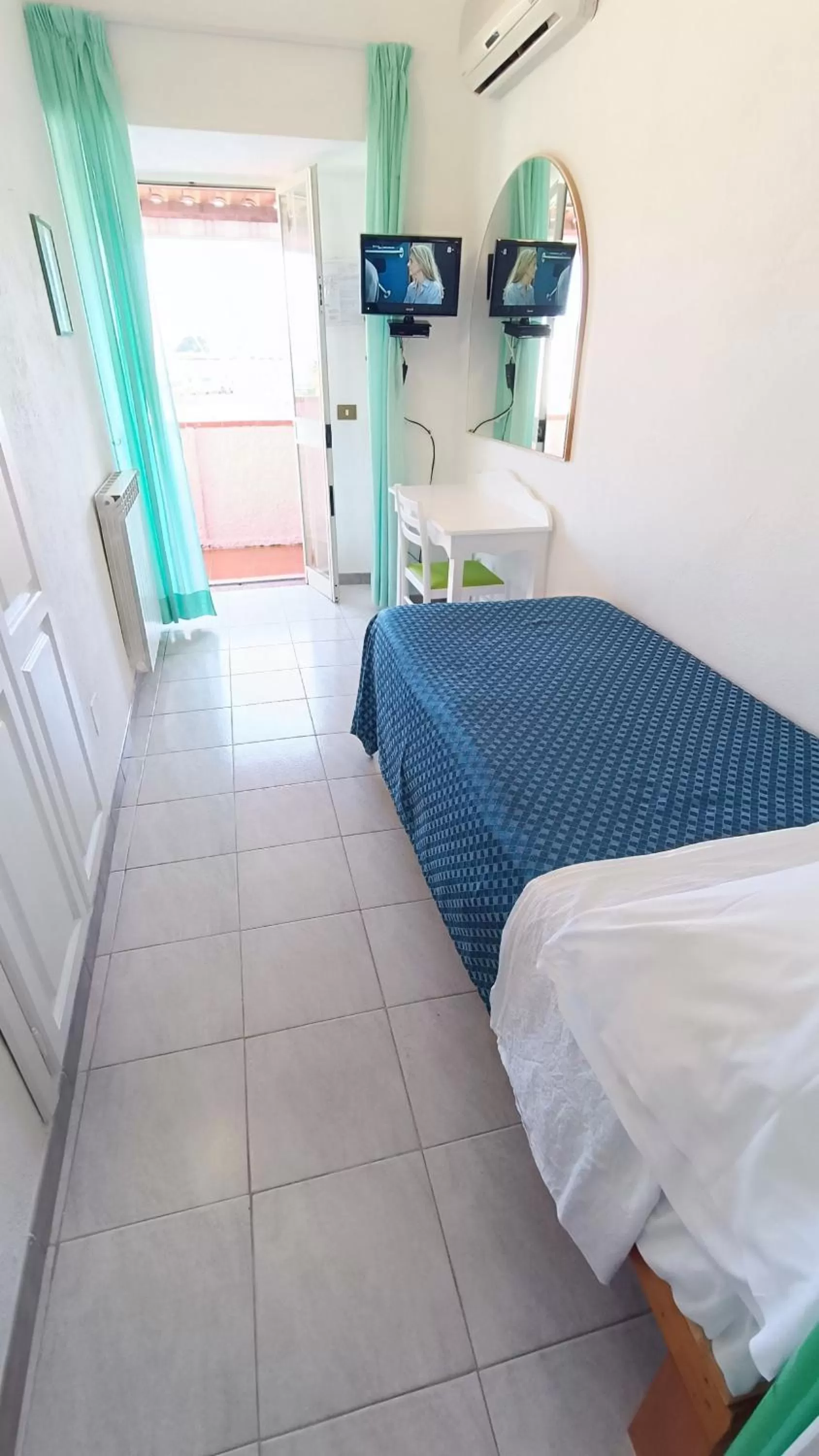 Photo of the whole room, Bed in Hotel Casa Nicola