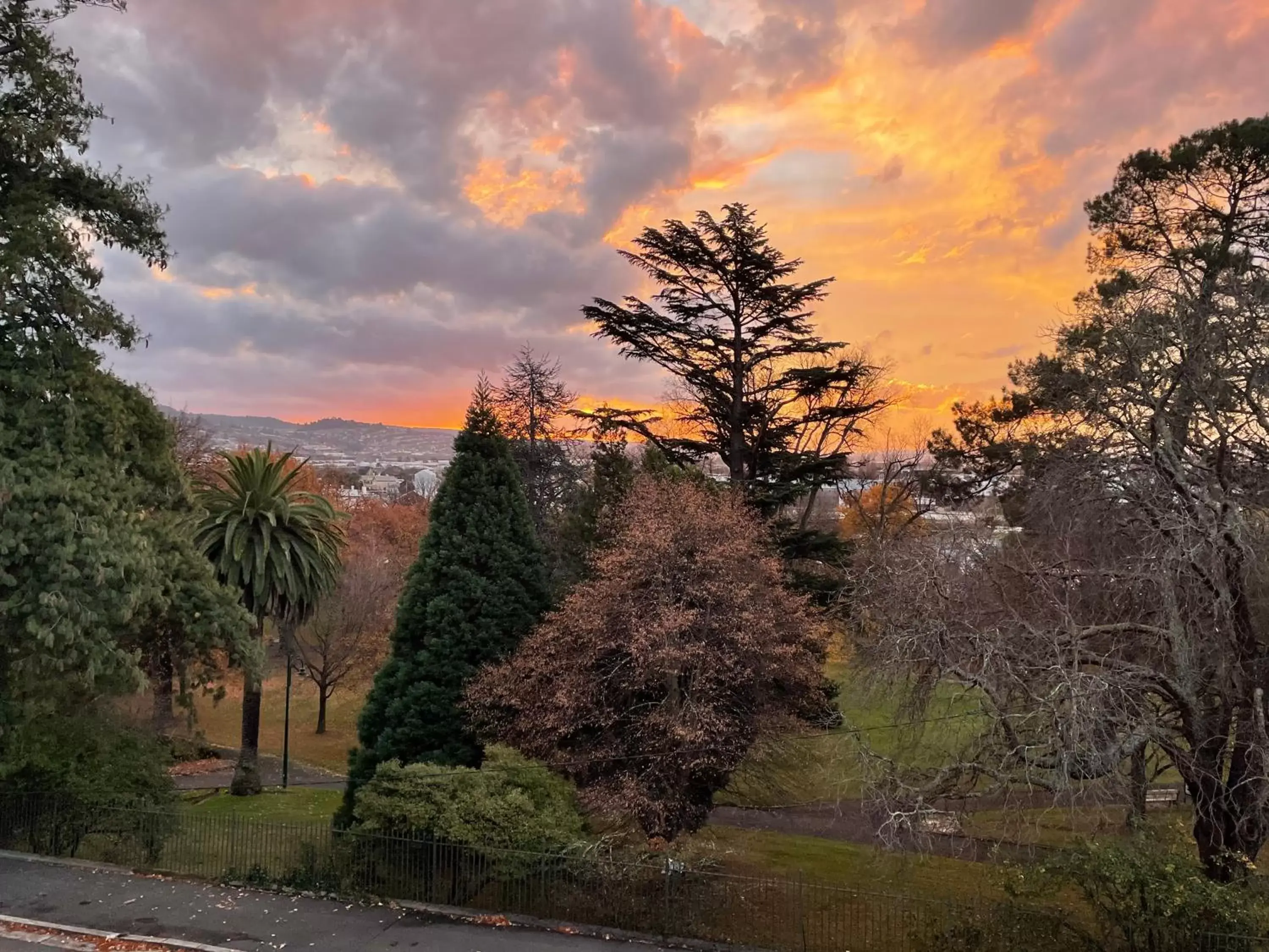 View (from property/room), Sunrise/Sunset in Parklane Motel