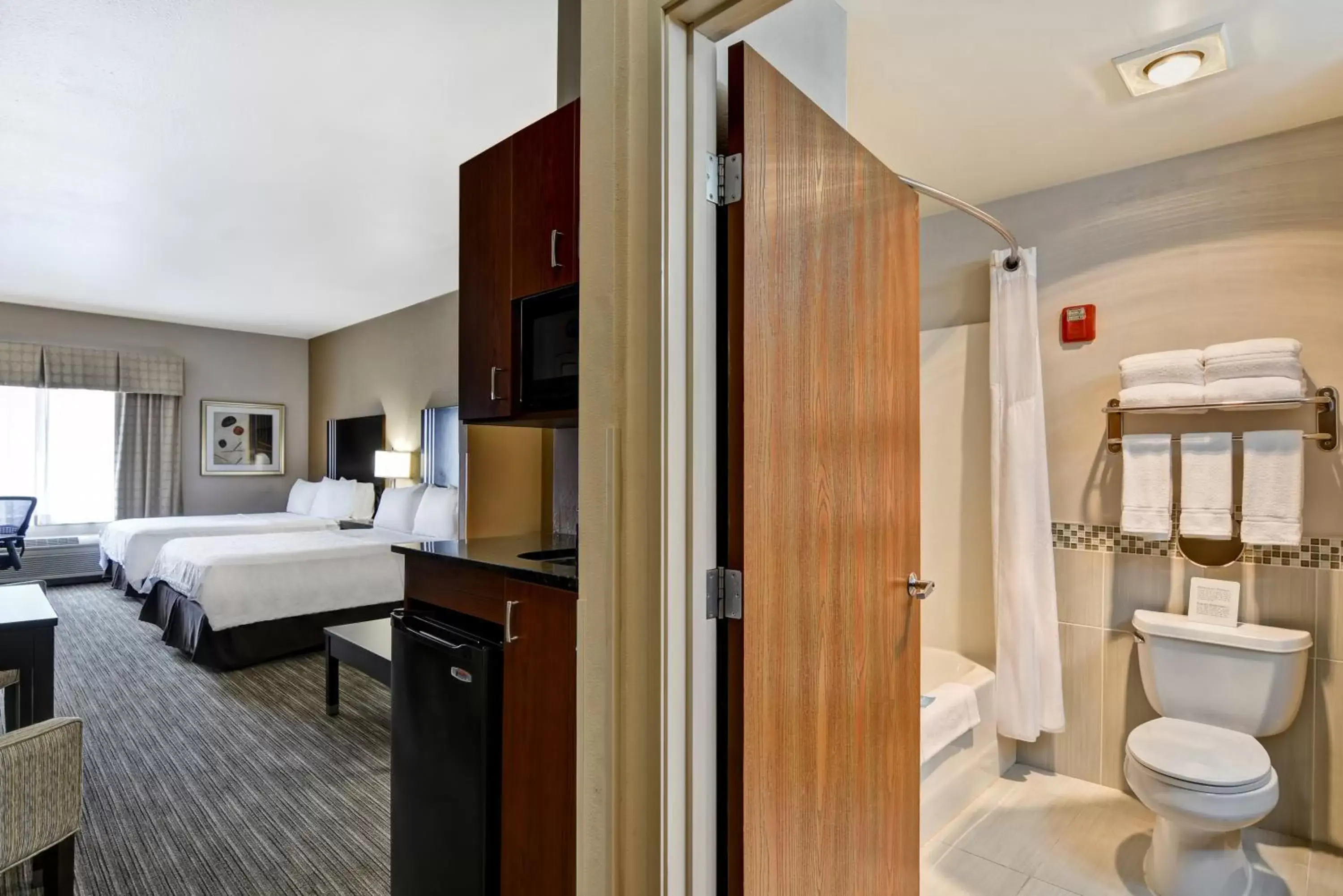 Photo of the whole room, Bathroom in Holiday Inn Express Hotel & Suites Milwaukee-New Berlin, an IHG Hotel