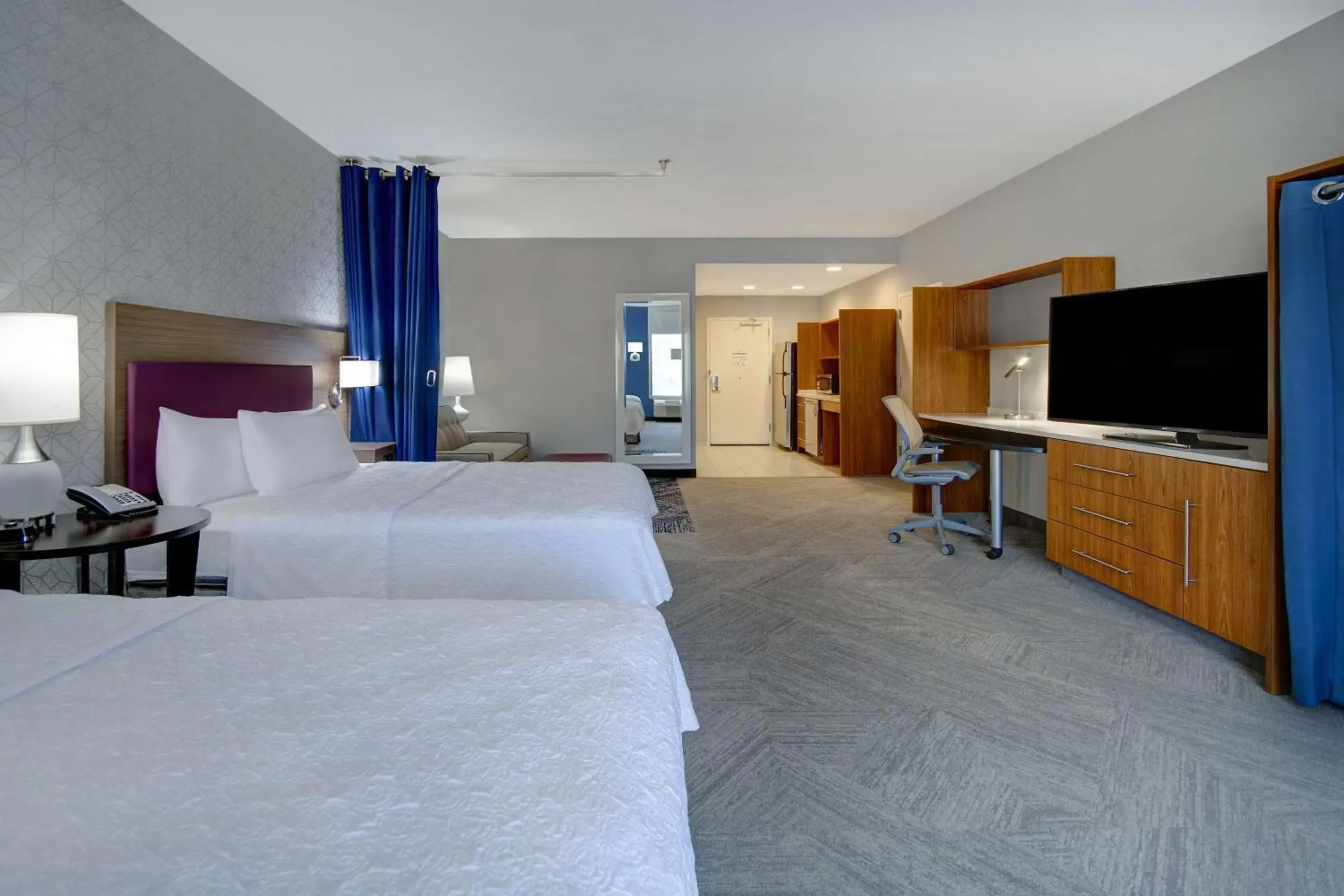 Bedroom, TV/Entertainment Center in Home2 Suites Dallas-Frisco