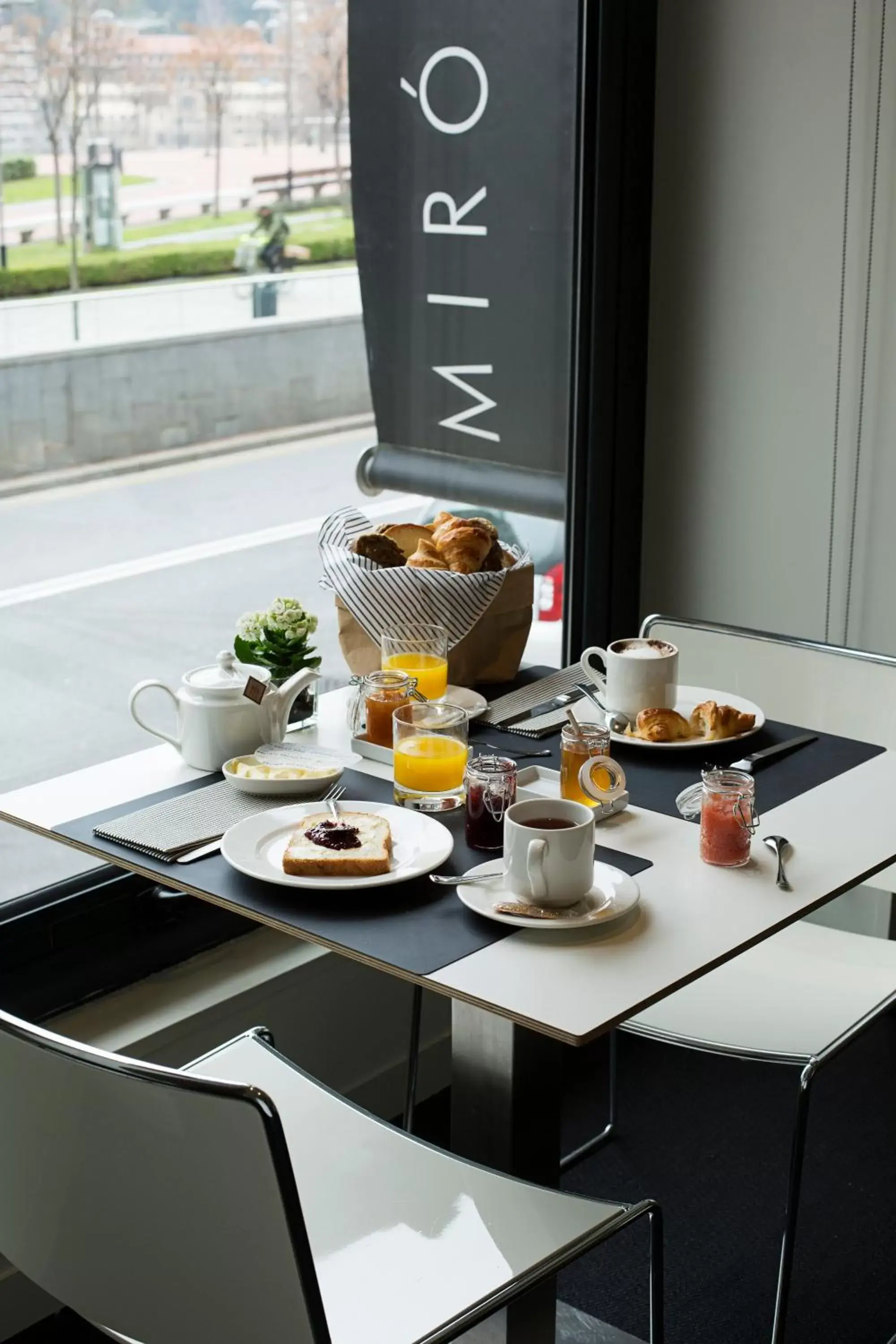 Breakfast in Hotel Miró