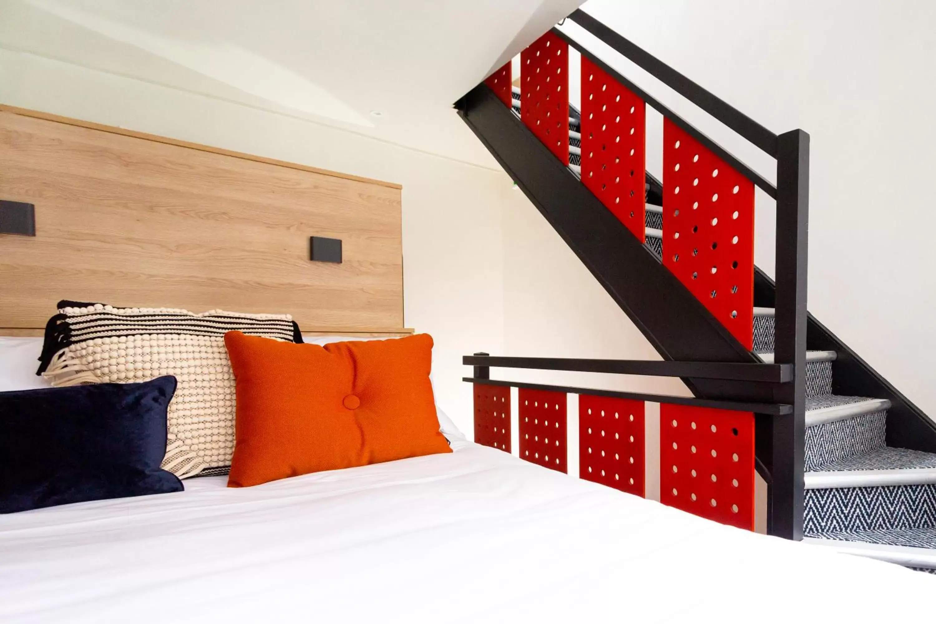 The Cozy Duplex in The Snug Townhouse The Cozy Duplex in The Snug Townhouse