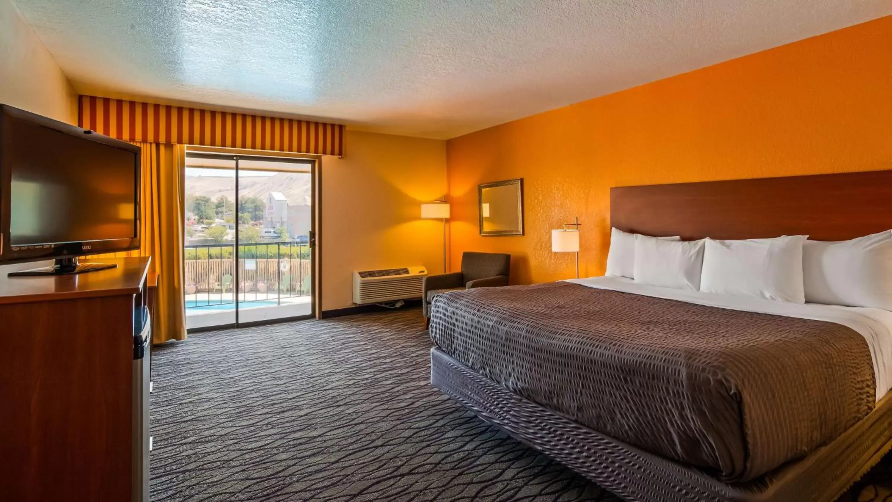 On site, Bed in SureStay Hotel by Best Western Wenatchee