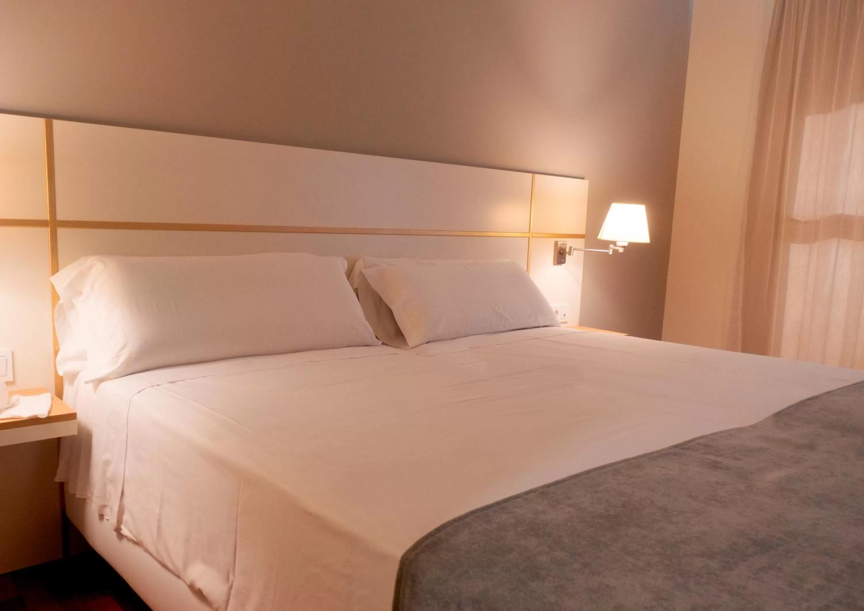 Bed in Hotel Vértice Chipiona Mar