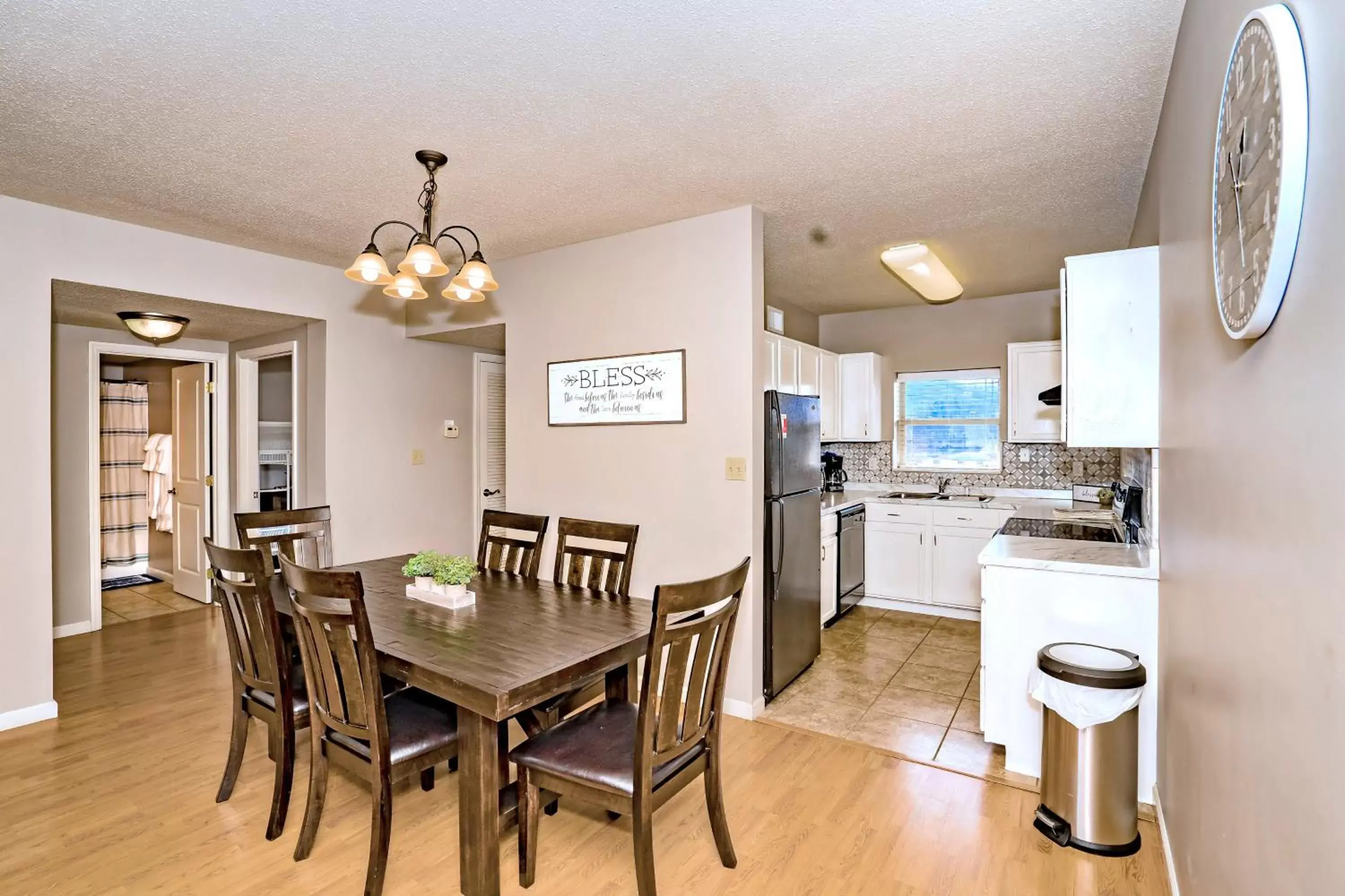 Dining Area in Cedar Lodge