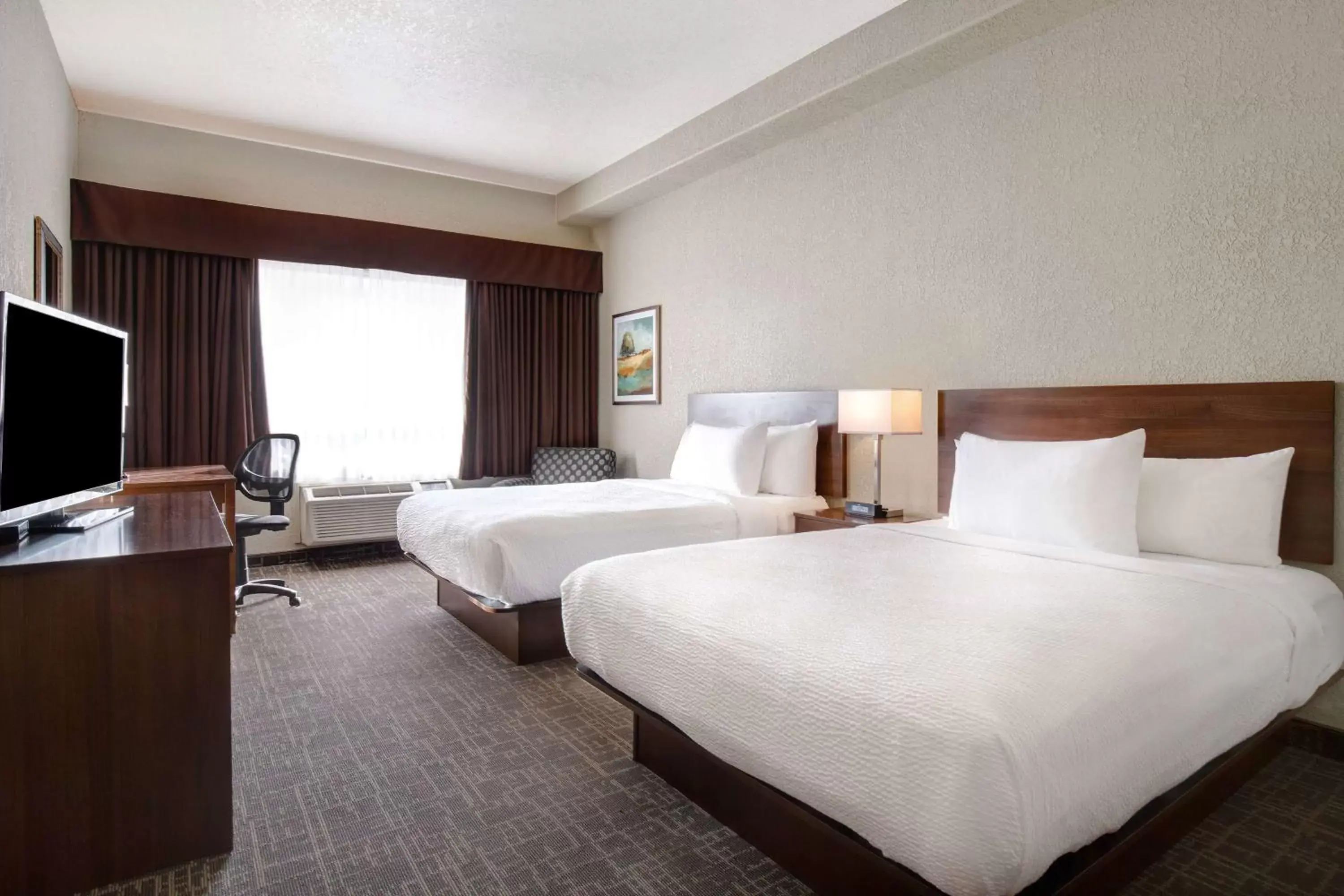 Photo of the whole room, Bed in Days Inn & Suites by Wyndham Yorkton