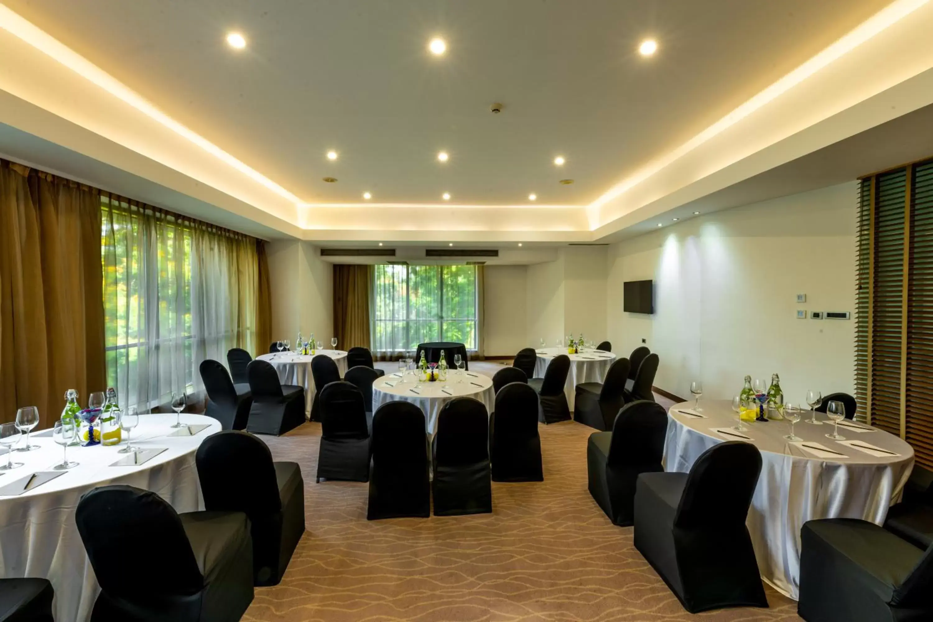 Meeting/conference room in O Hotel Pune