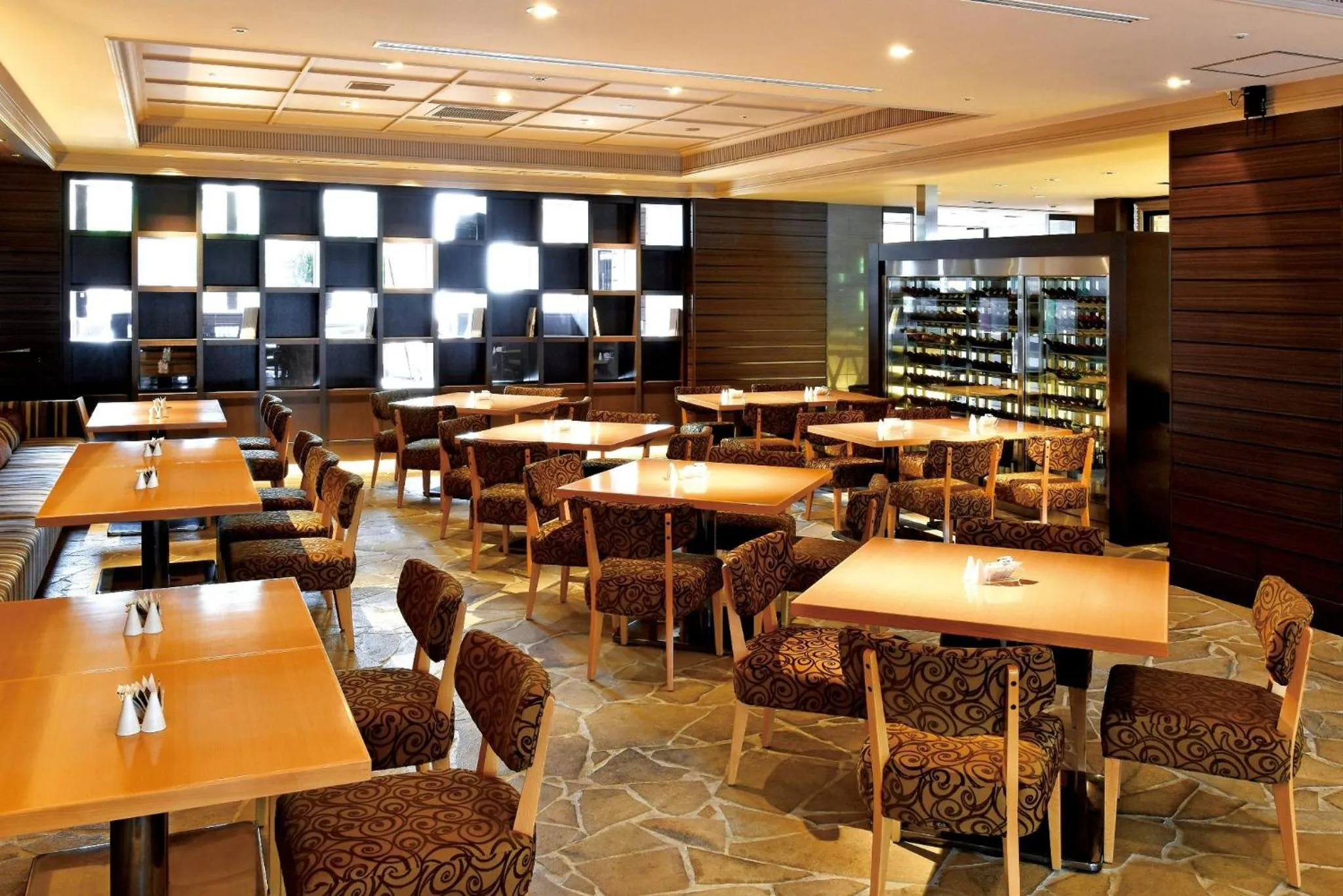 Restaurant/places to eat in ANA Crowne Plaza Hotel Nagasaki Gloverhill by IHG