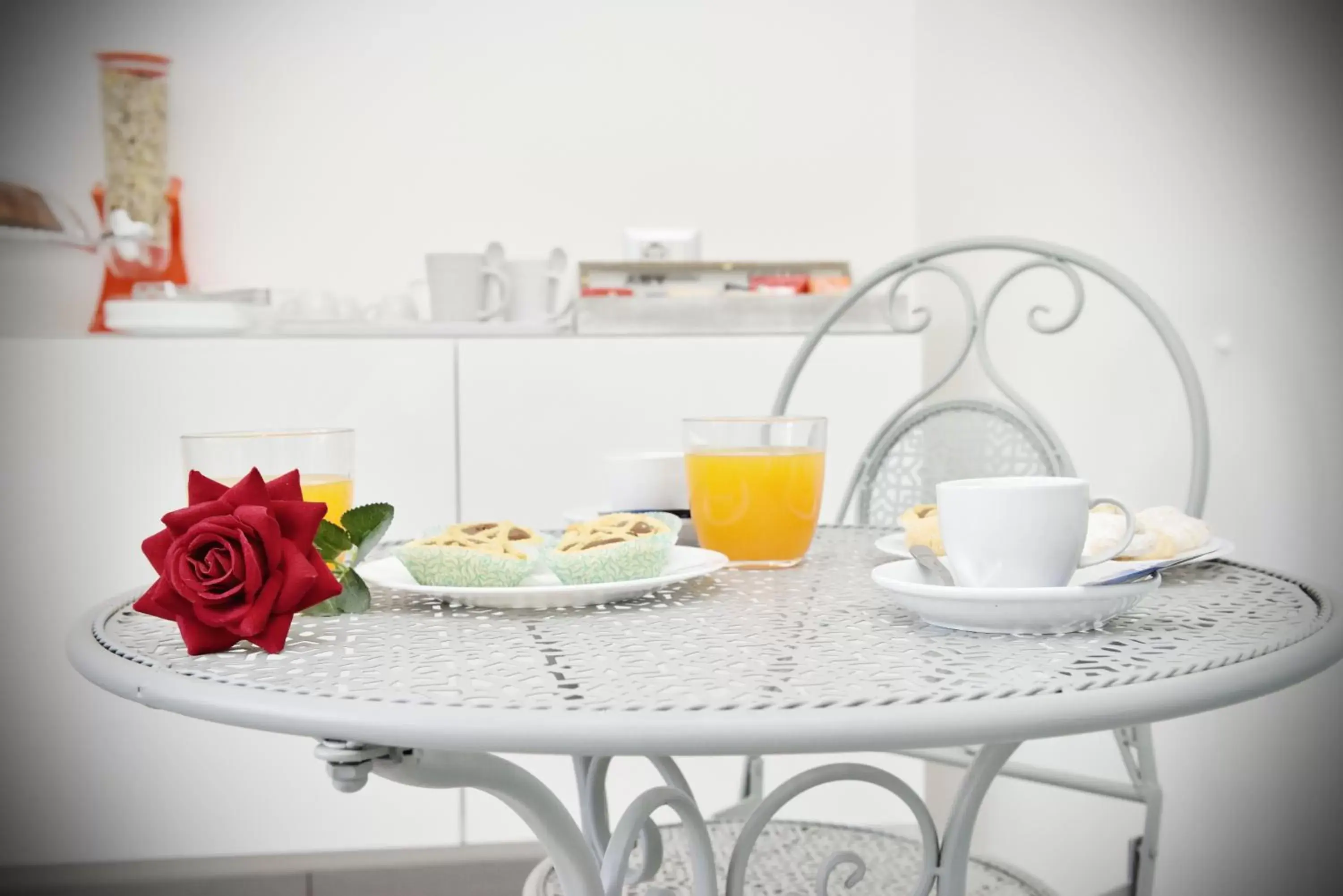 Continental breakfast in Insula House