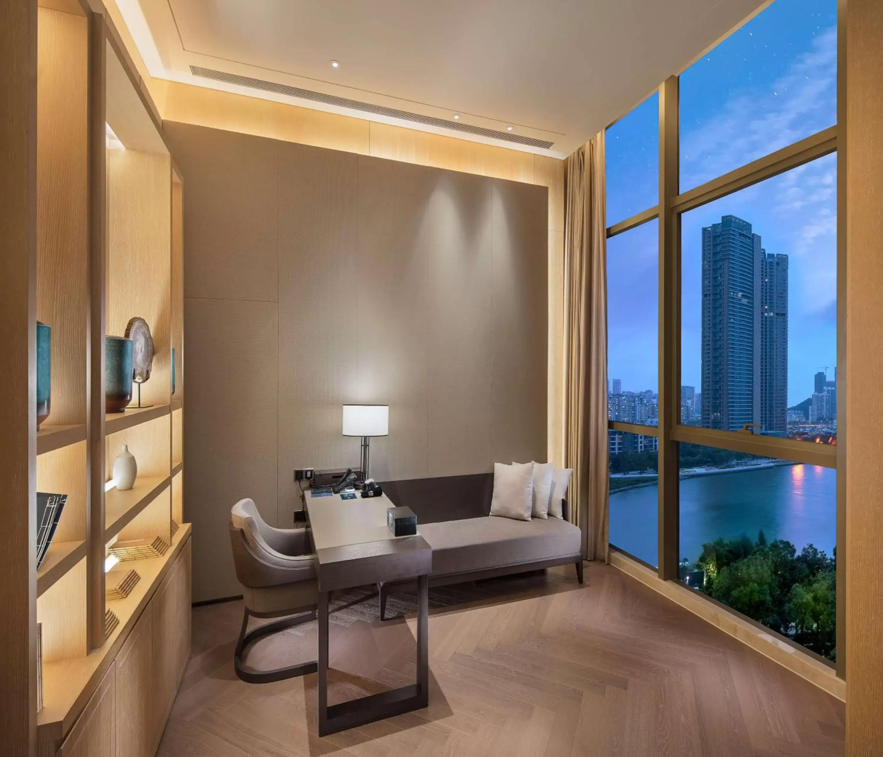 Living room in Hilton Shenzhen Shekou Nanhai