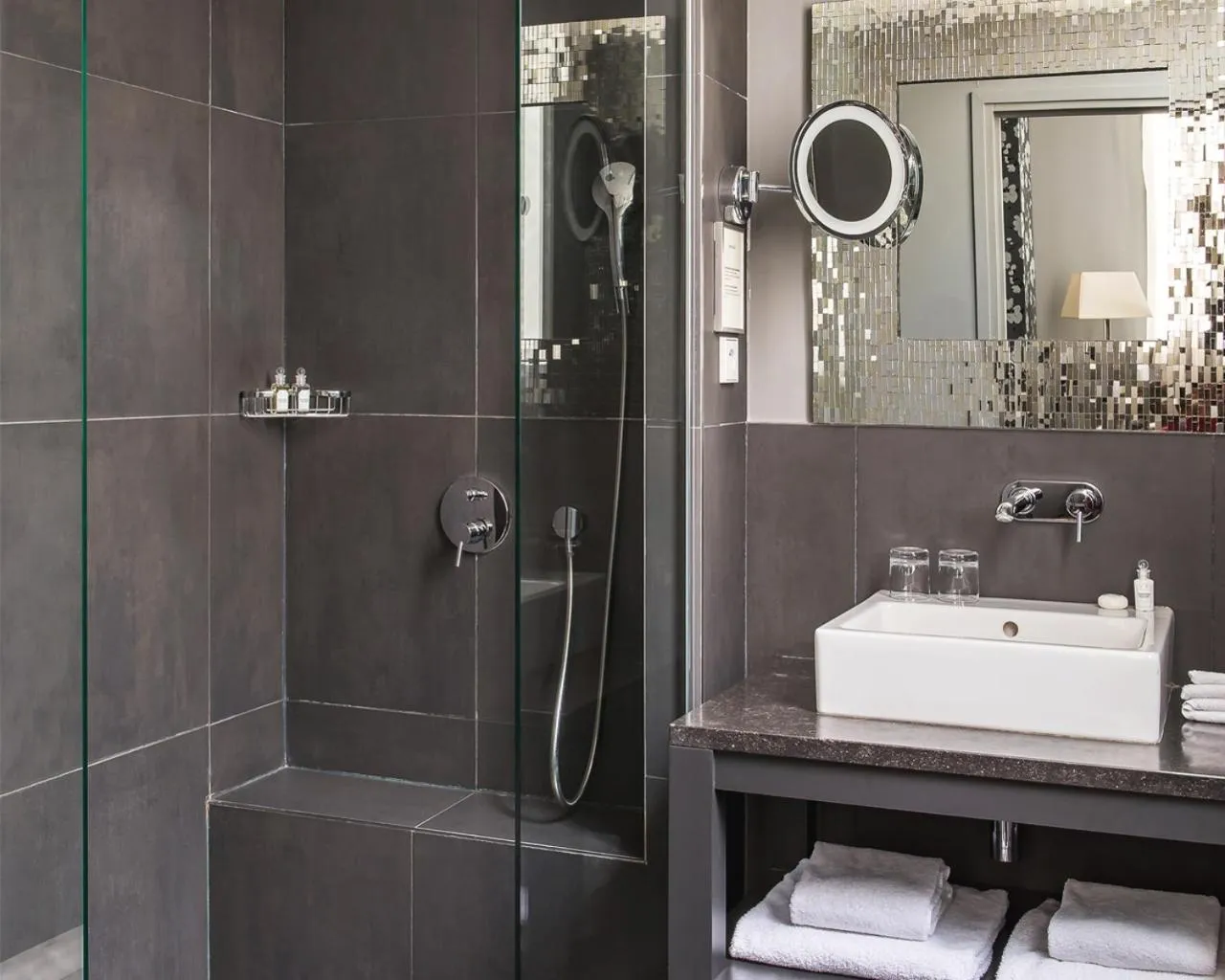 Bathroom in New Hotel Roblin