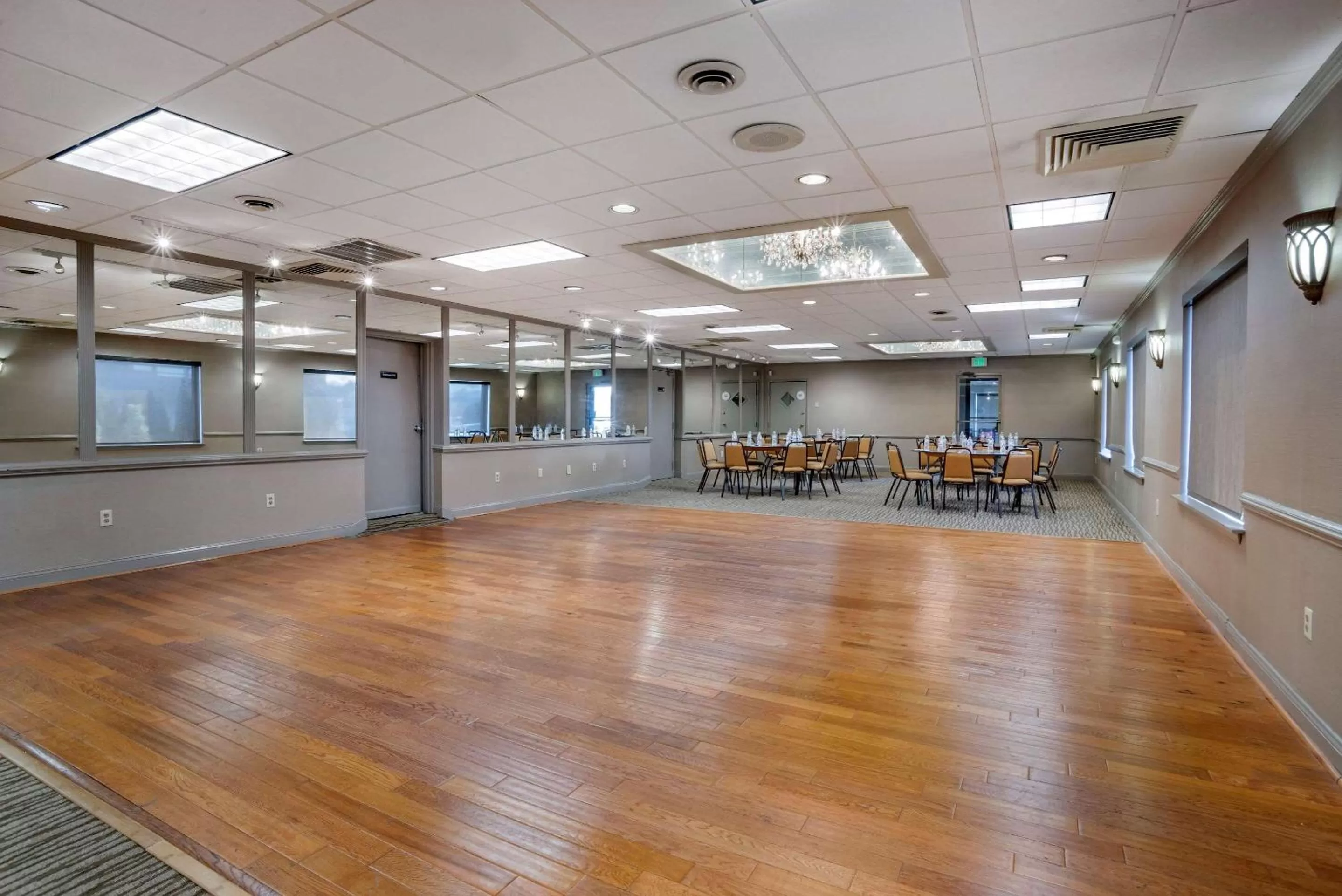 Restaurant/places to eat, Banquet Facilities in Comfort Inn Towson