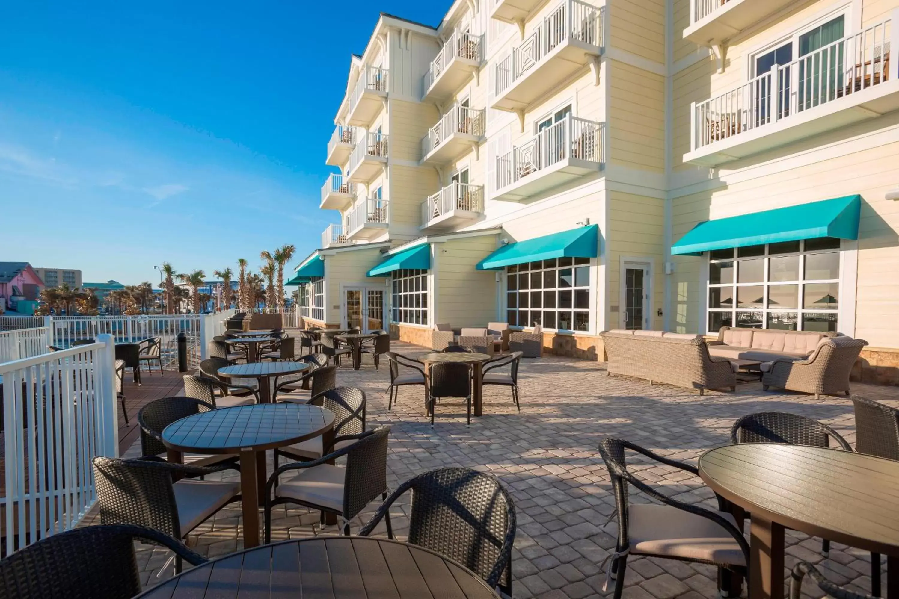 Photo of the whole room, Restaurant/Places to Eat in SpringHill Suites by Marriott New Smyrna Beach
