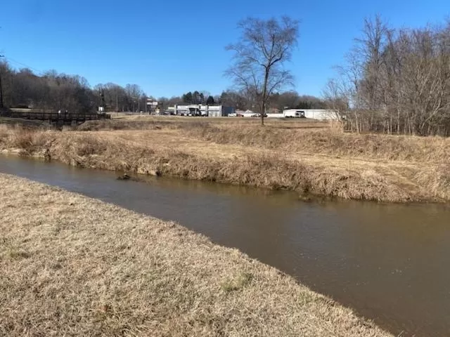 Natural landscape in Andy Griffith Parkway Inn