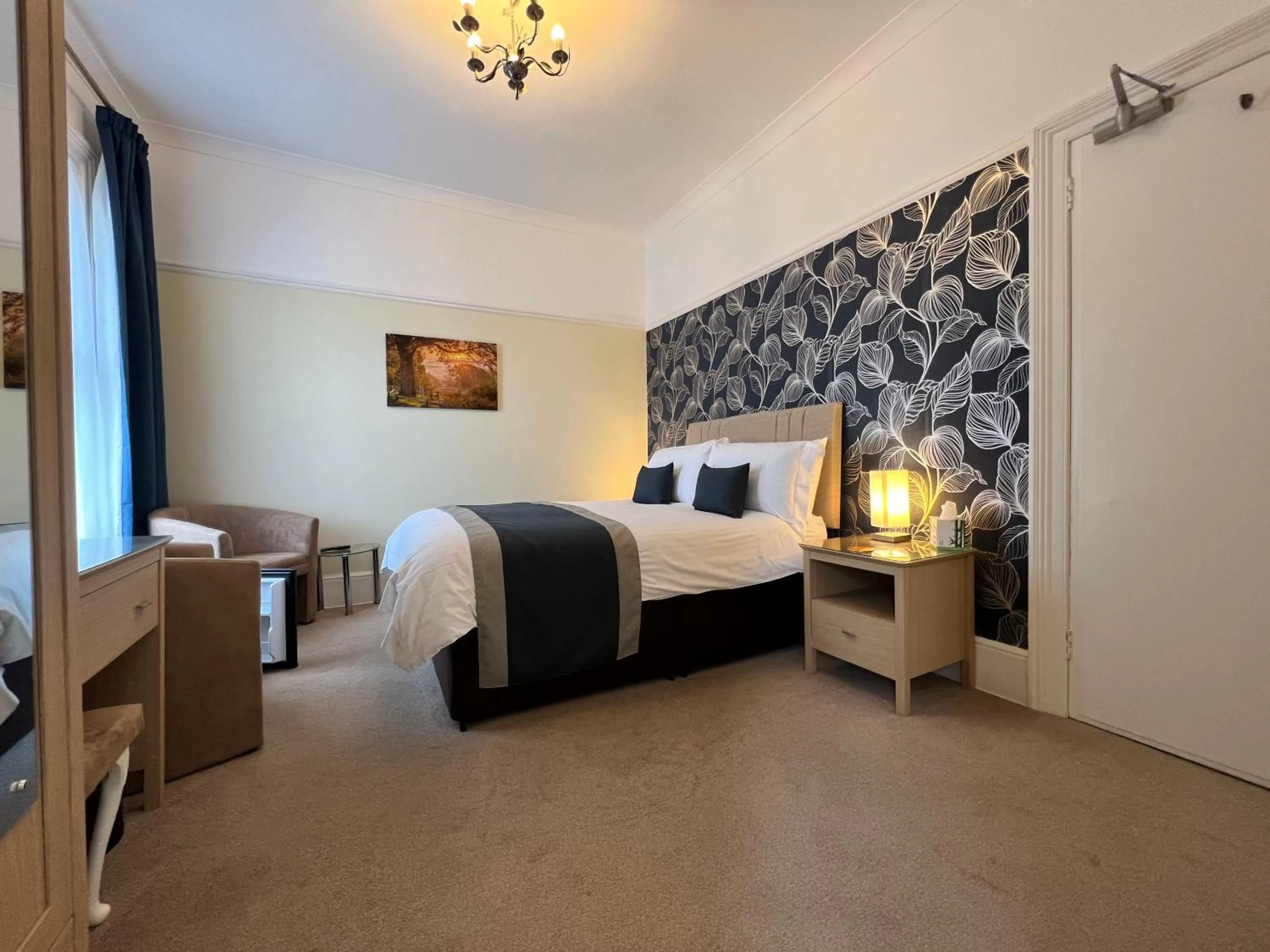 Property building, Bed in Birkdale Guest House