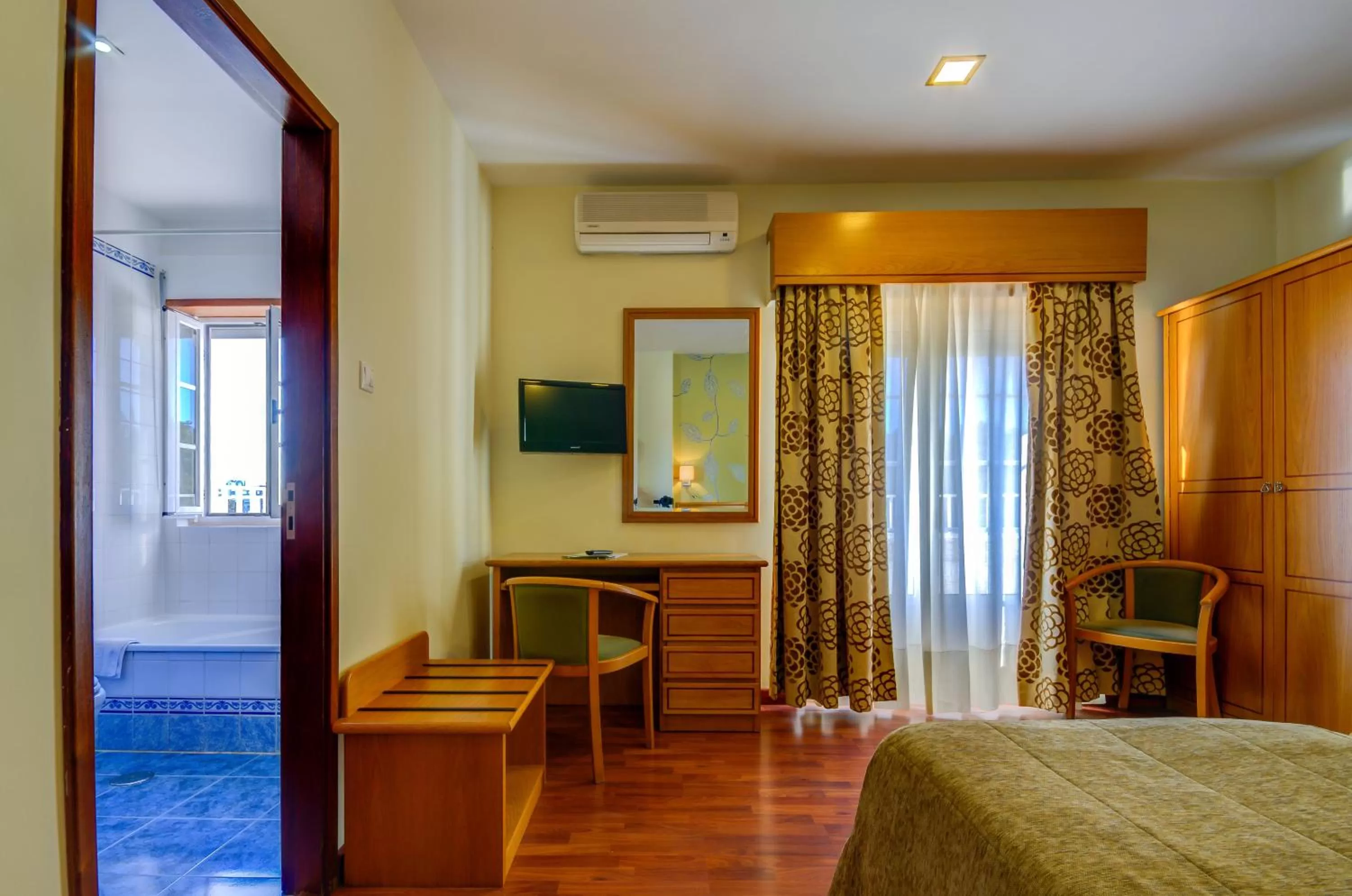 Bed in Hotel Avenida Park