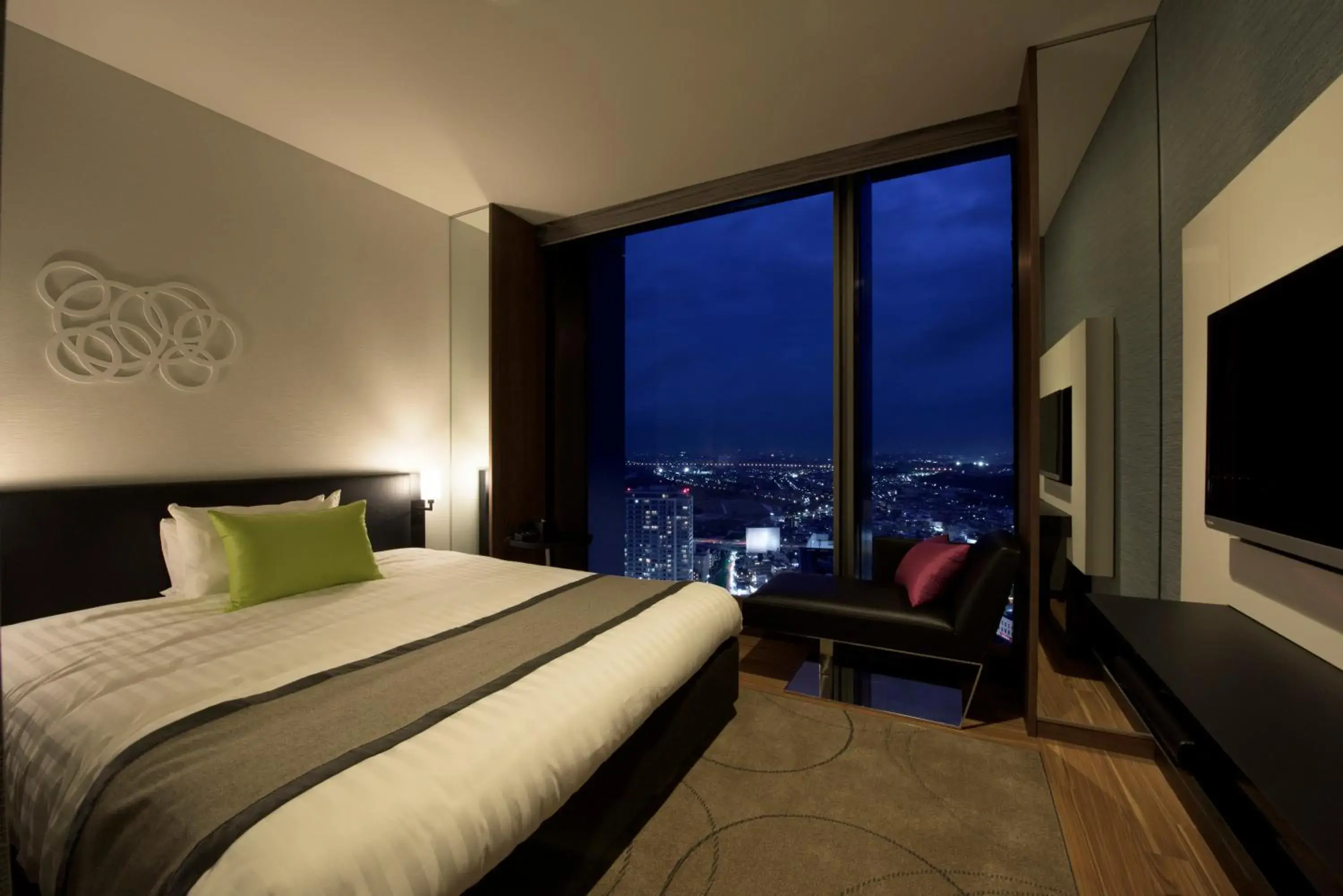 Photo of the whole room, Bed in Futakotamagawa Excel Hotel Tokyu Photo of the whole room, Bed in Futakotamagawa Excel Hotel Tokyu