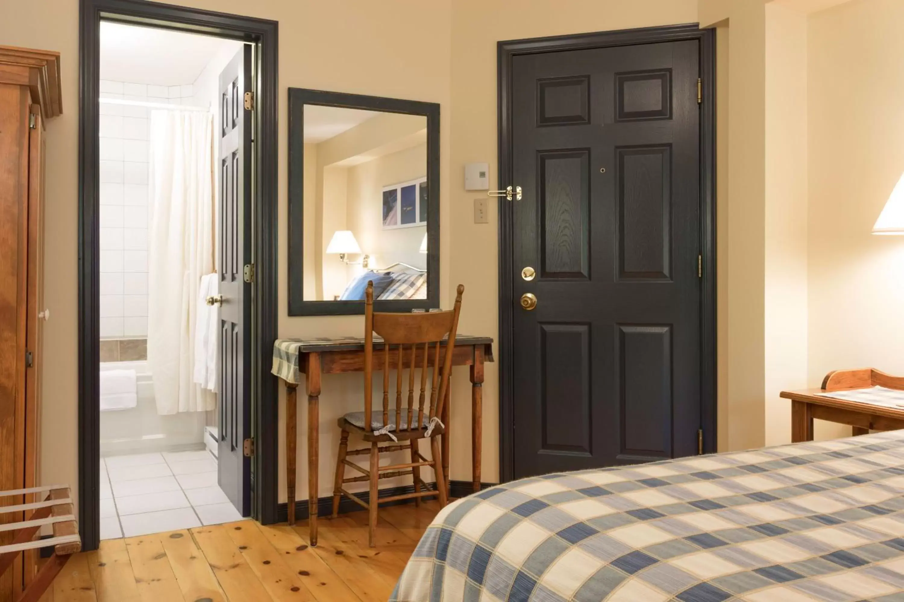 Bed in Auberge Le Lupin B&B-Self Check-in