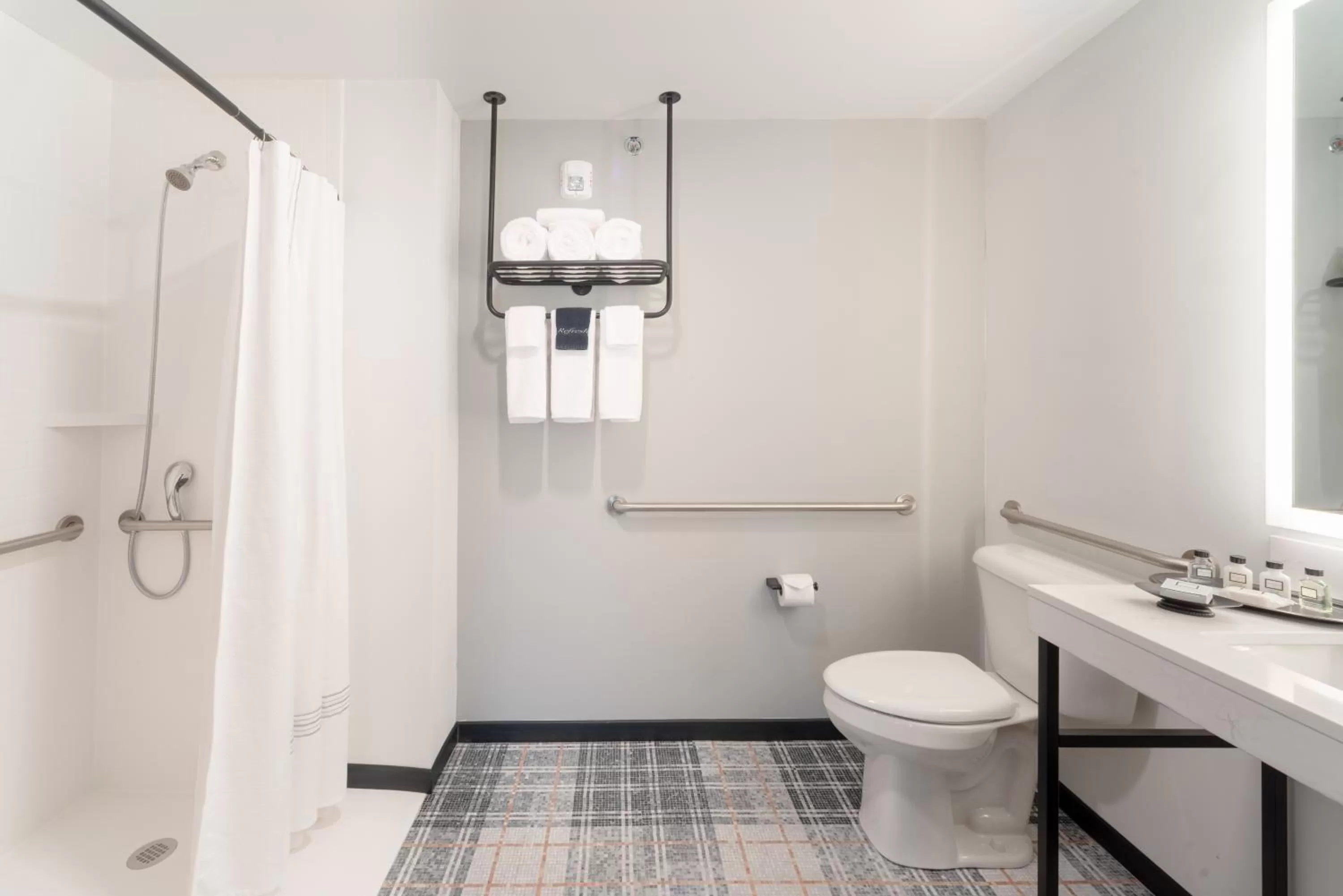 Shower in The Craftsman Inn & Suites