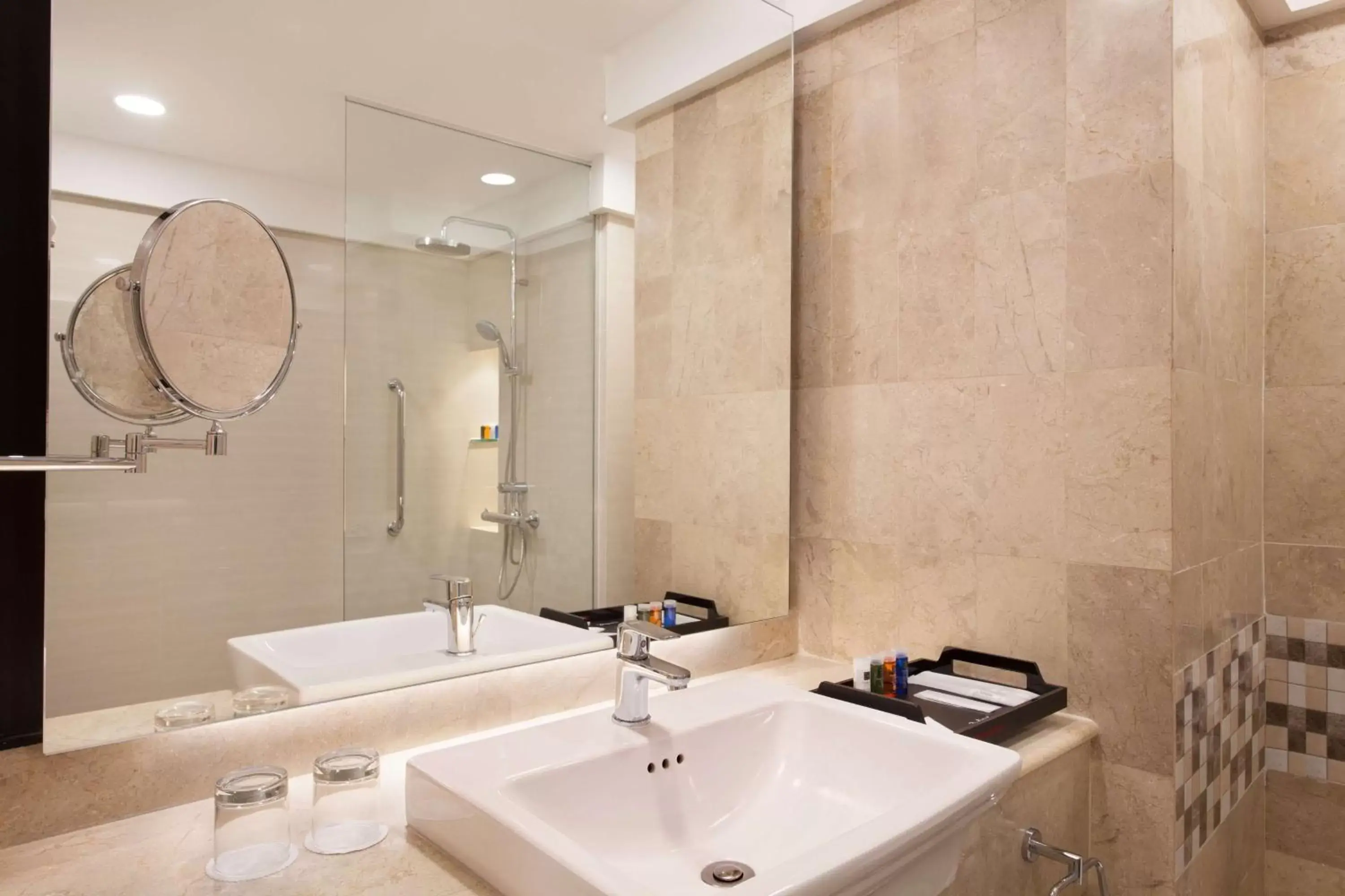 Bathroom in Radisson Medan