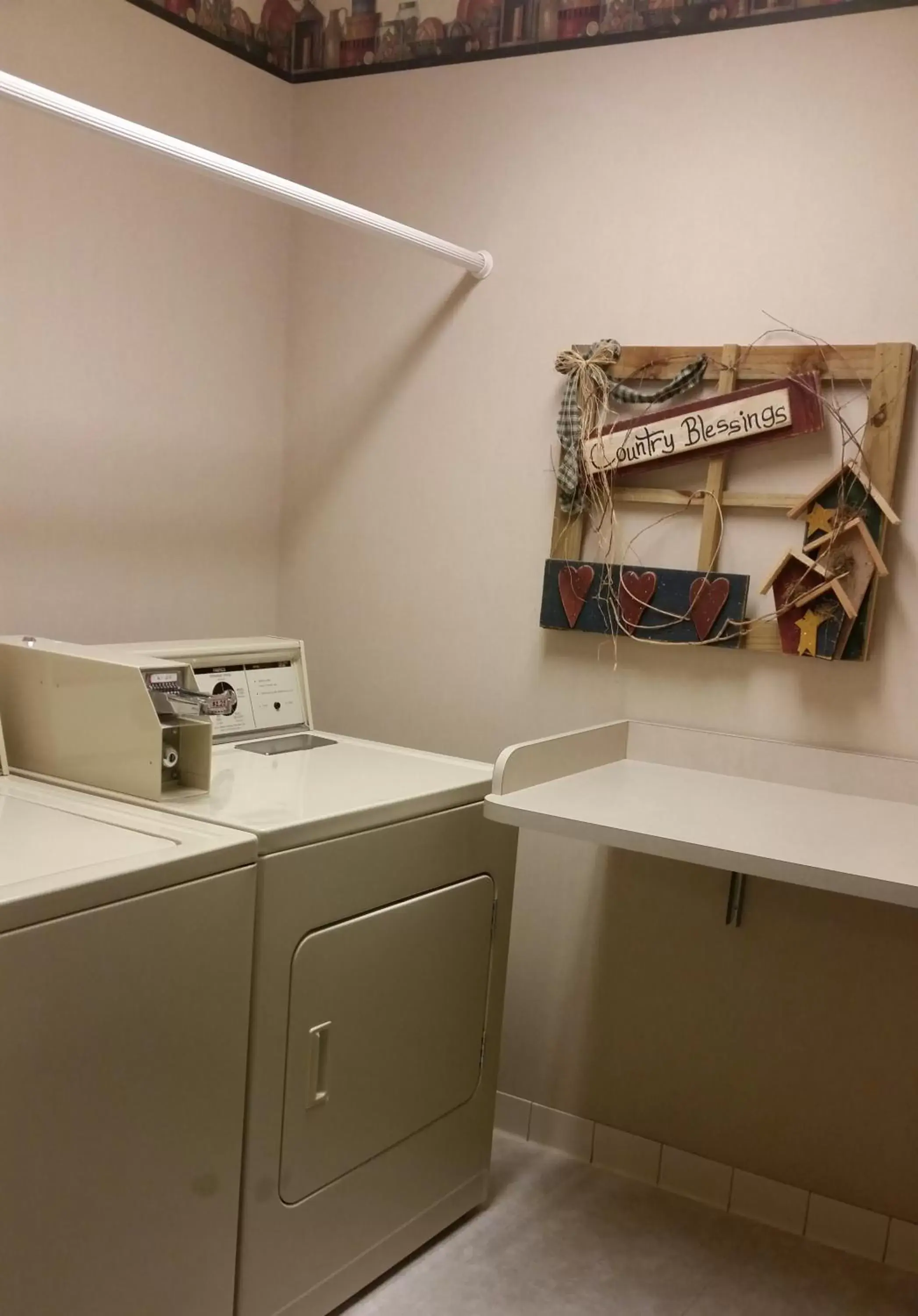 laundry, Bathroom in Van Buren Hotel