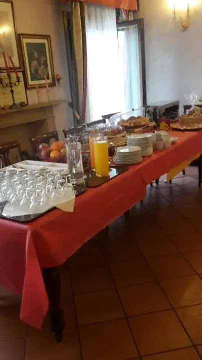 Buffet breakfast, Restaurant/Places to Eat in Hotel La Loggia