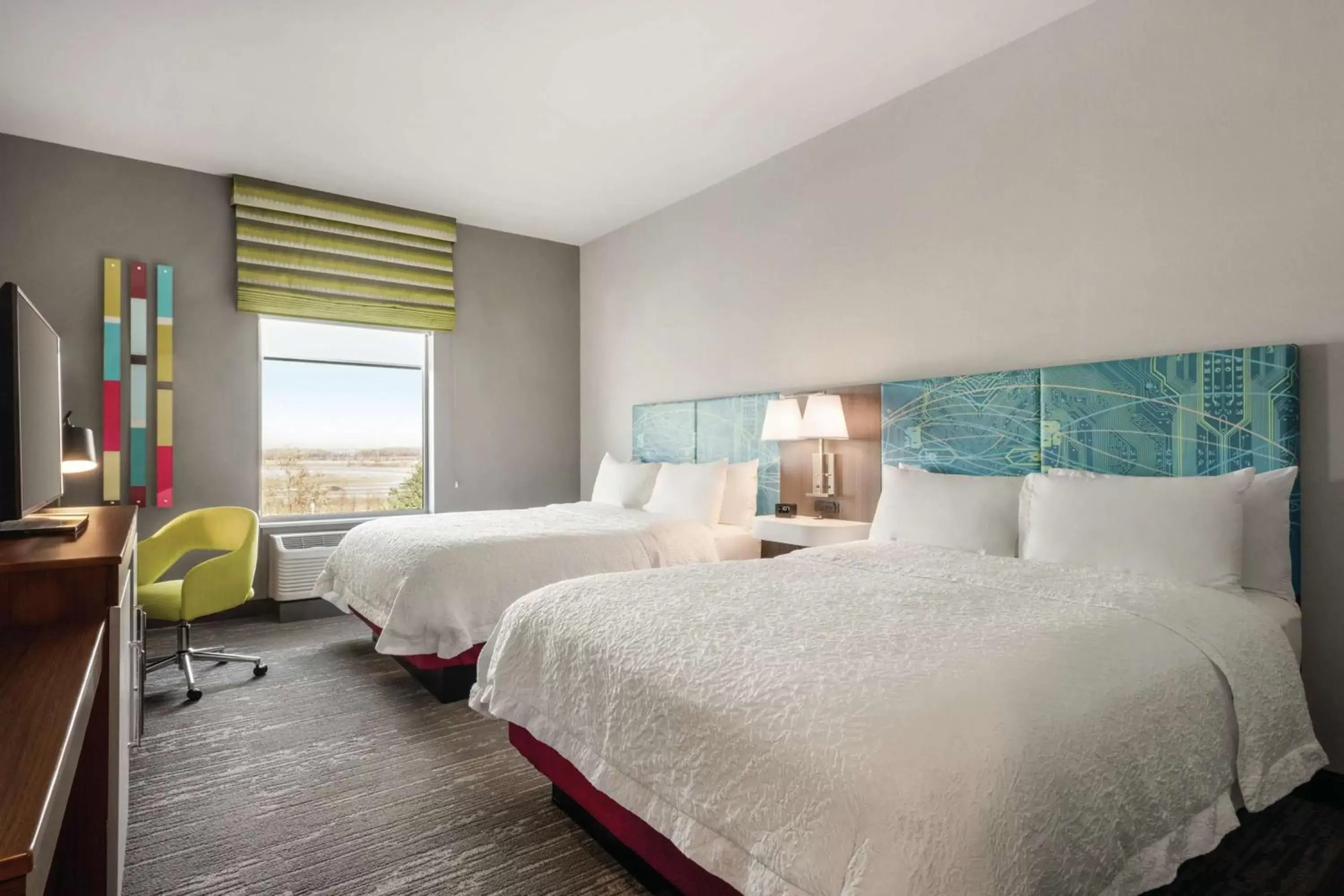 Bedroom, Bed in Hampton Inn Brooklyn Park Bedroom, Bed in Hampton Inn Brooklyn Park