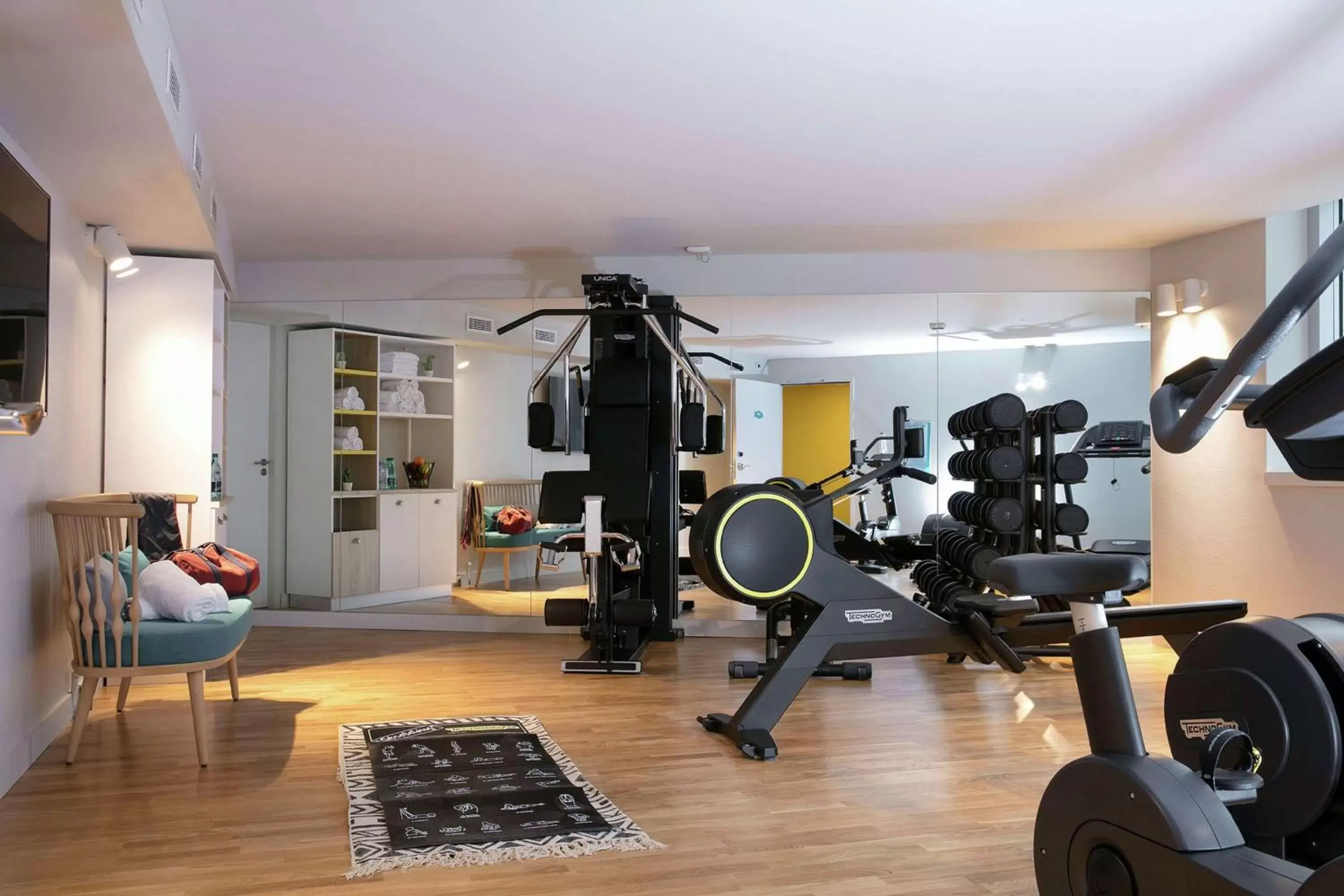 Fitness centre/facilities, Fitness Center/Facilities in Hampton By Hilton Paris Clichy