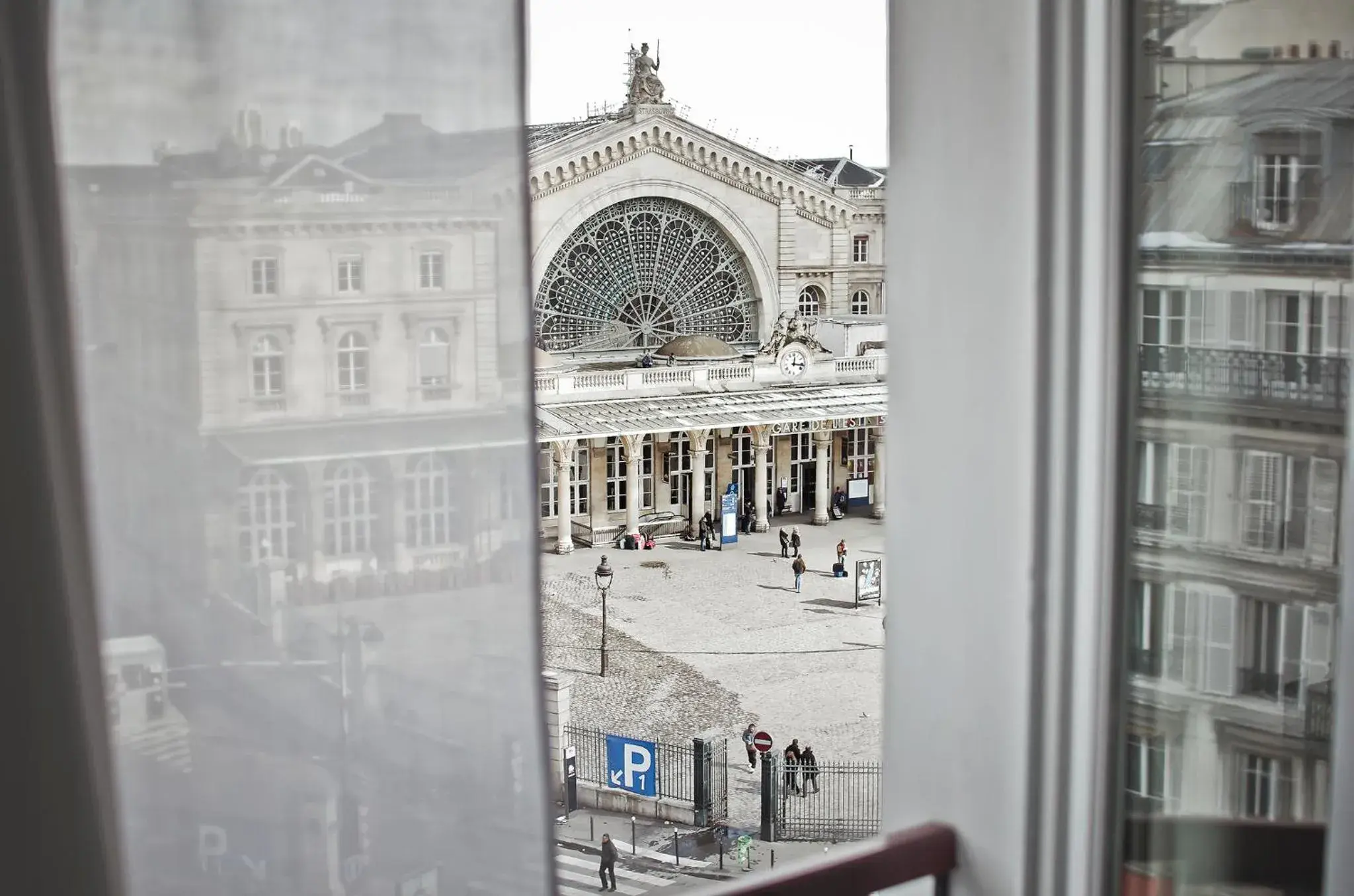 City view in Le Marcel Paris Gare de l'Est