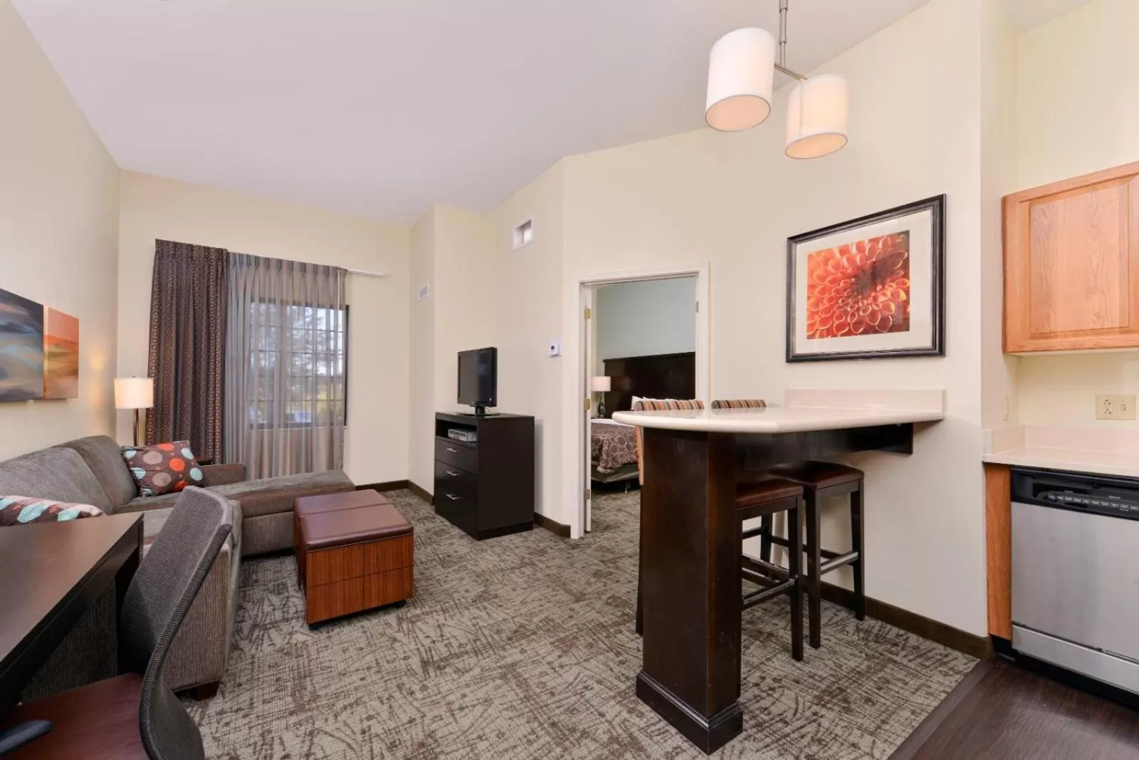 Living room in Staybridge Suites O'Fallon Chesterfield by IHG